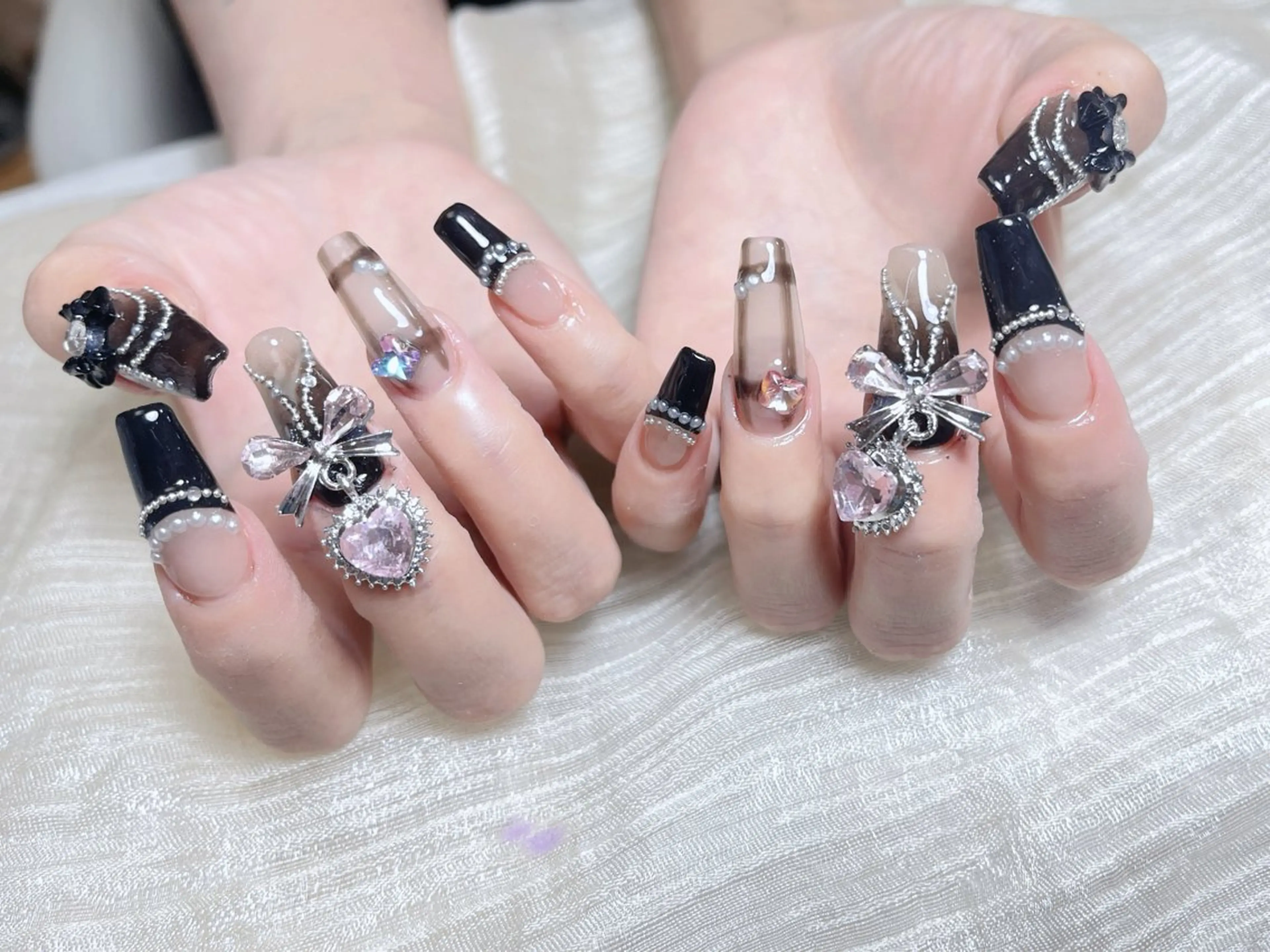 ネイル ハンドネイル 🎀ネイルサロン エクラYUI🎀のネイルデザイン