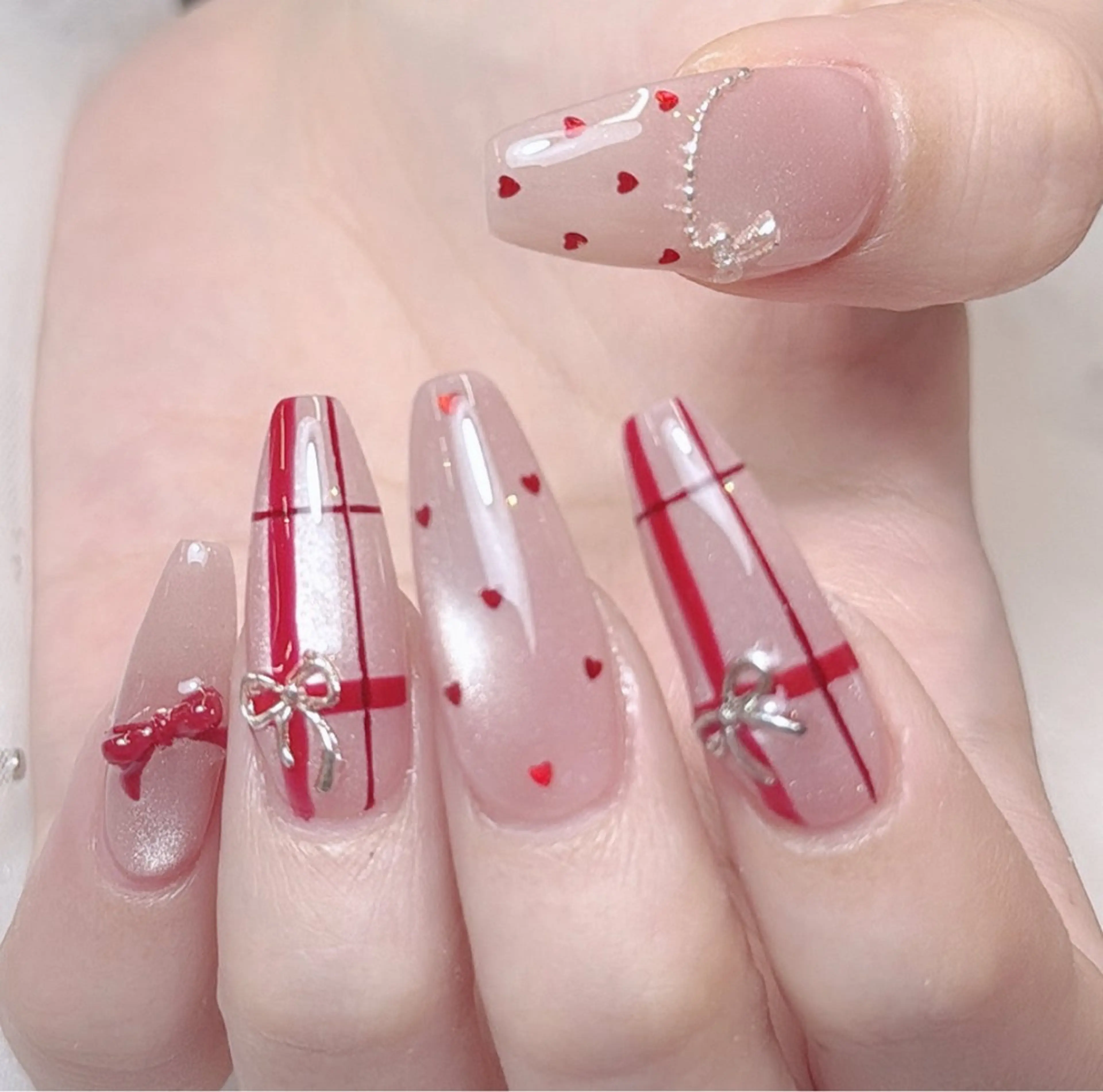 ネイル ハンドネイル Tini ANA.CHUOのネイルデザイン