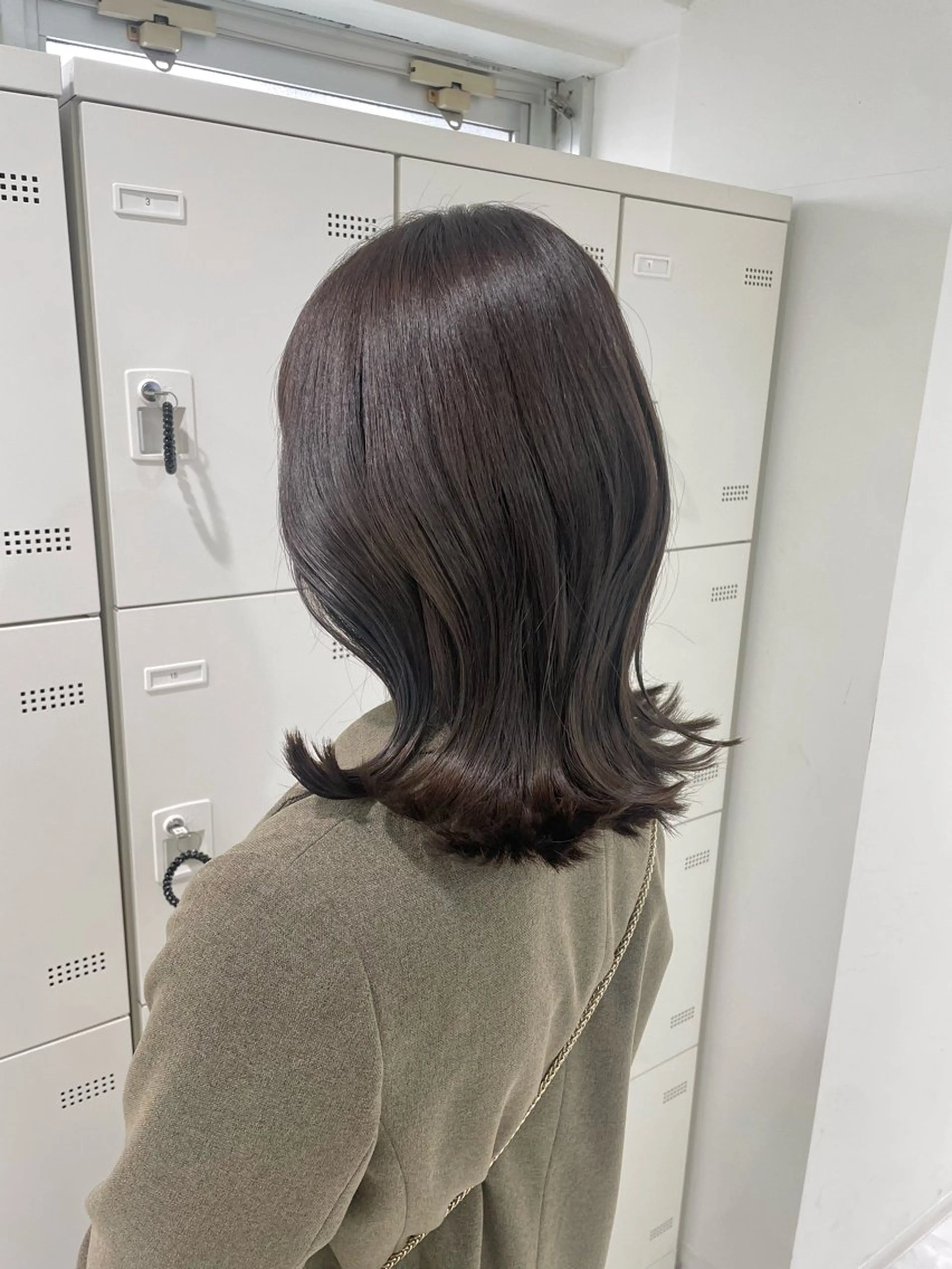 ミディアム カラー パーマ ヘアアレンジ メンズ ブラウンカラー 髪質改善 透明感カラー・レイヤ ー🎀amika🎀のヘアスタイル