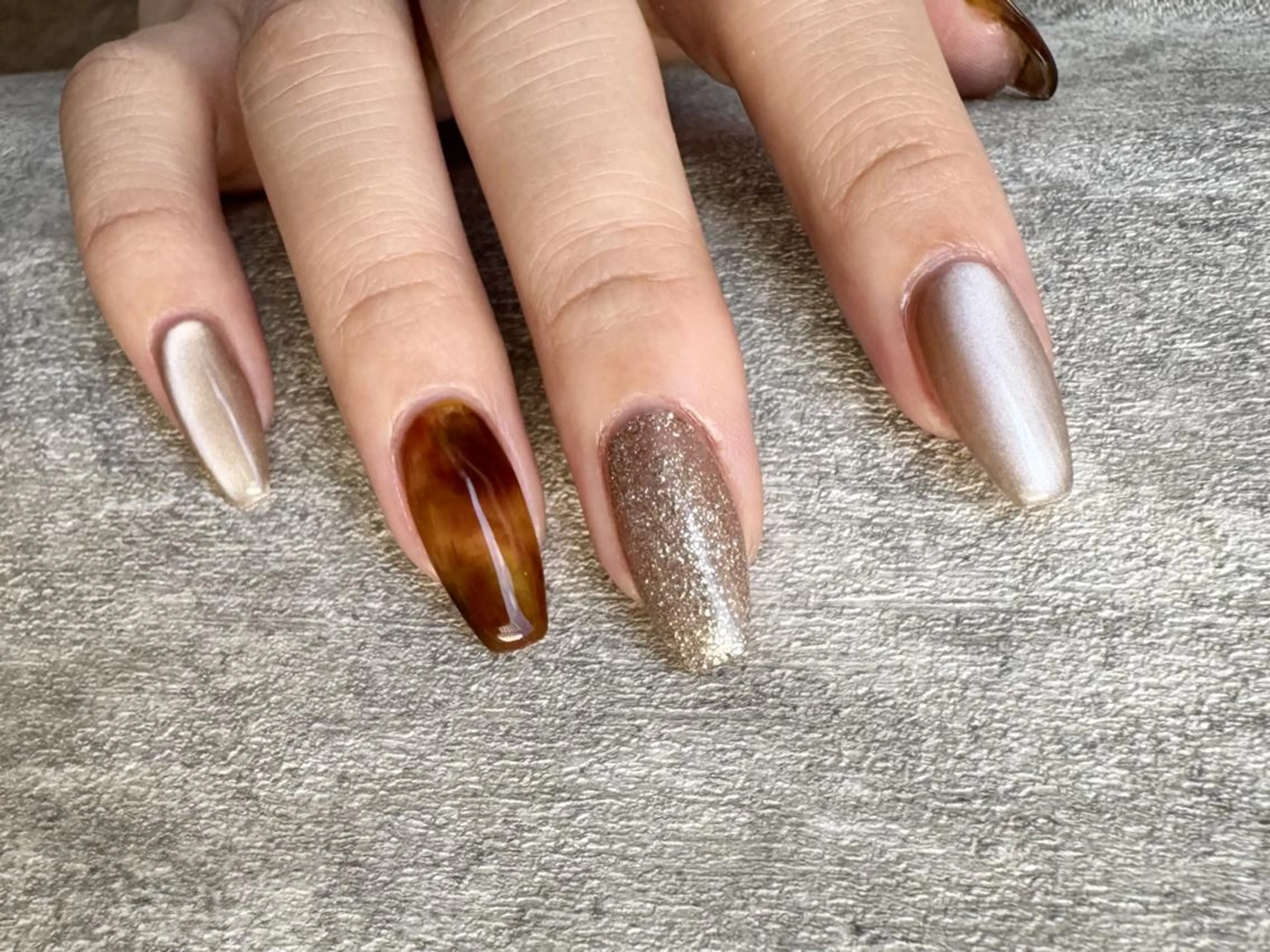 【オフなしの方】秋冬といえばべっ甲！5種類から選べるべっ甲柄ネイル♪の写真