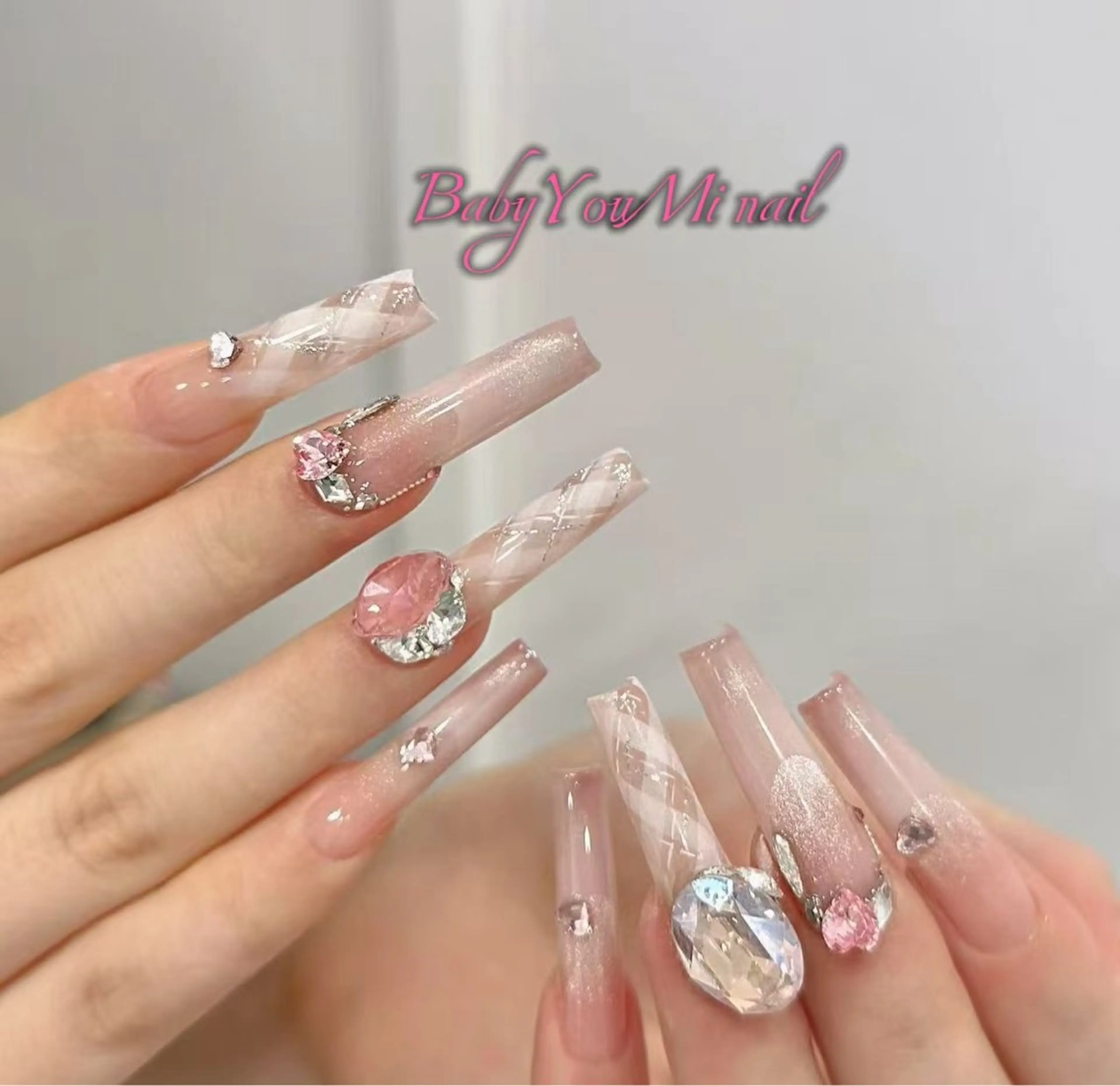 ネイル オーロラネイル フラワーネイル フットネイル フレンチネイル ジェルネイル ハンドネイル BabyYouMi nailのネイルデザイン
