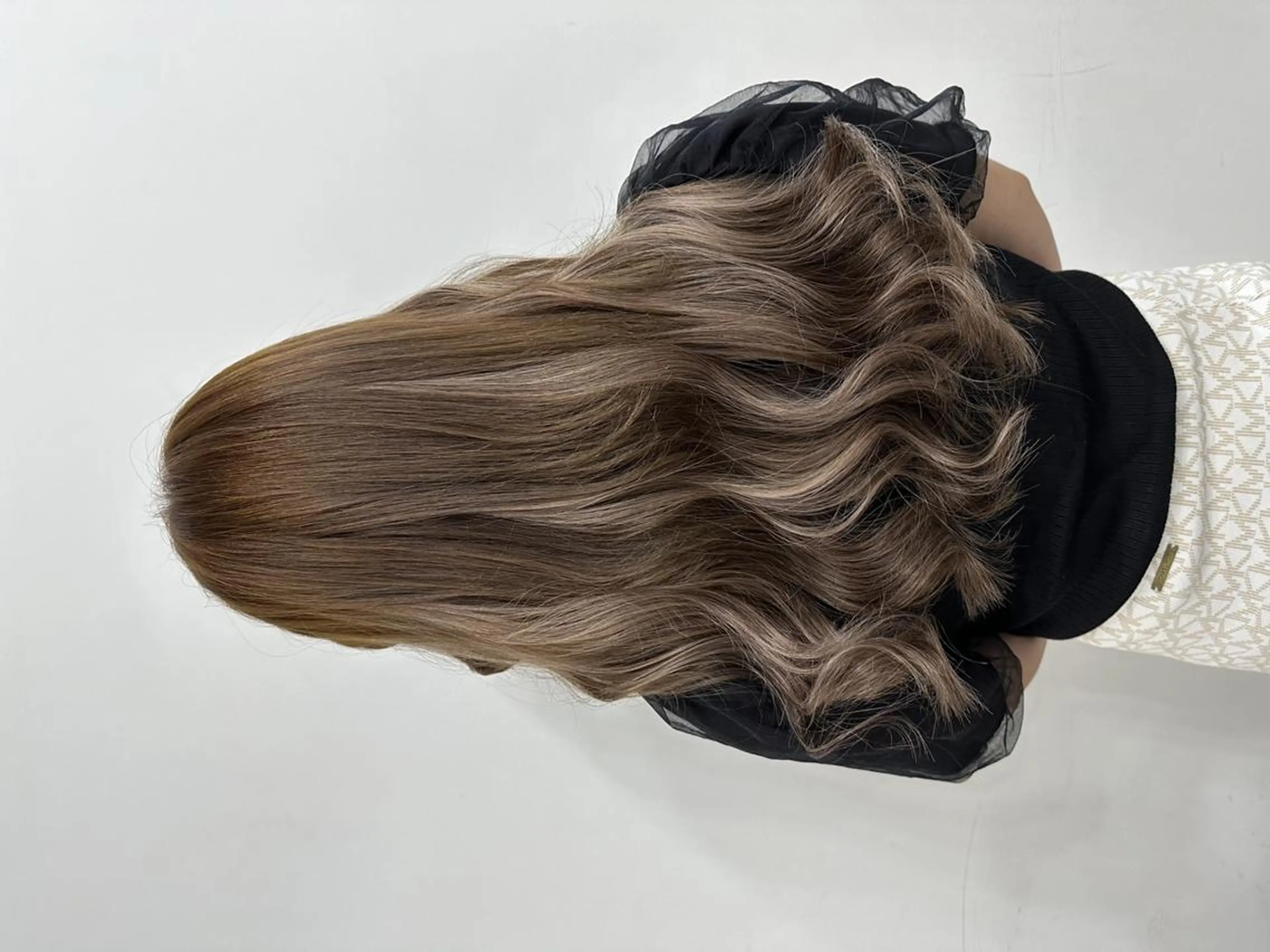 ロング カラー ヘアアレンジ MISAKIエクステ ブリーチ\5900のヘアスタイル