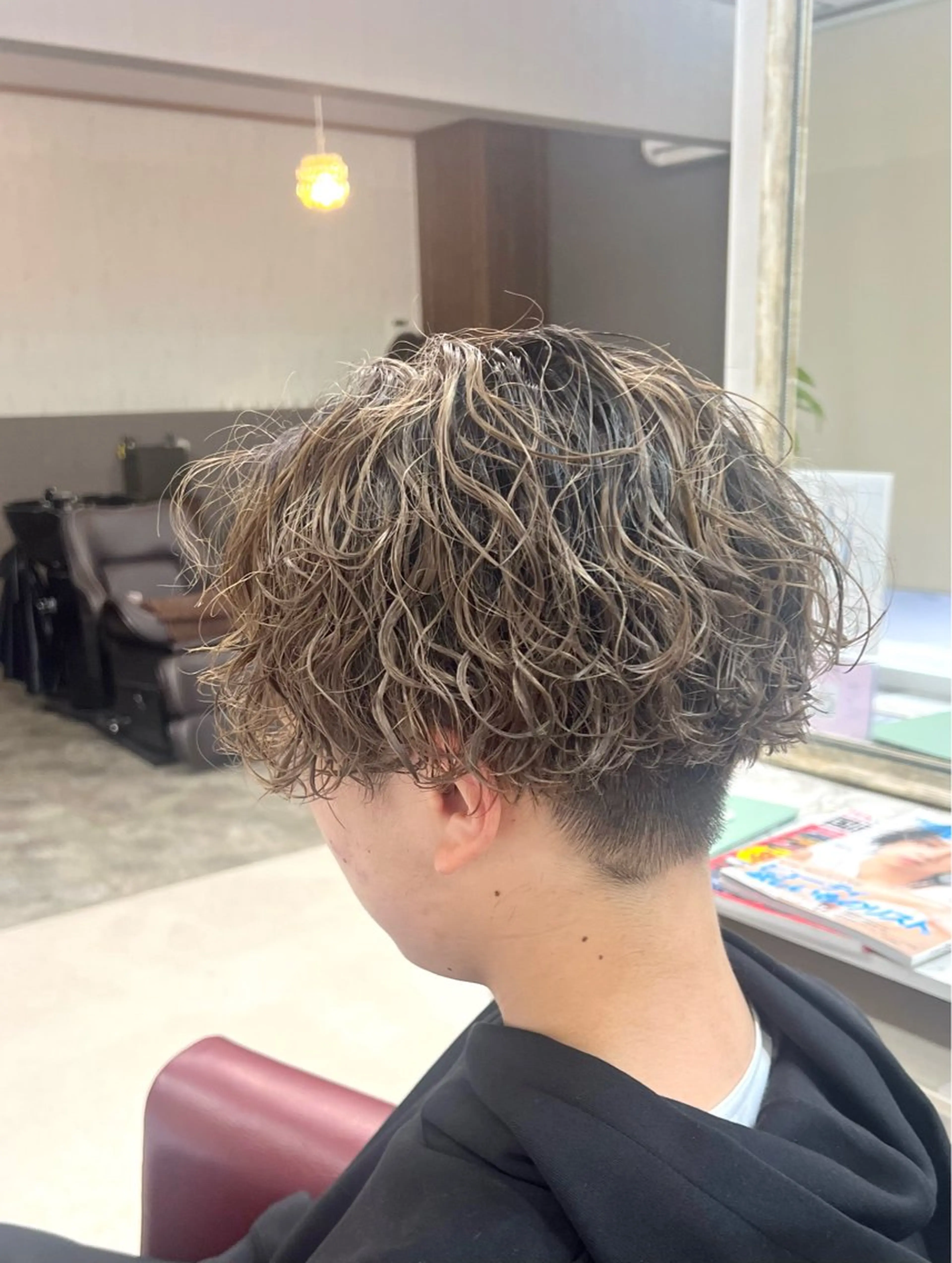 ショート パーマ メンズ メンズブリーチ メンズパーマ KEN 🌟のヘアスタイル