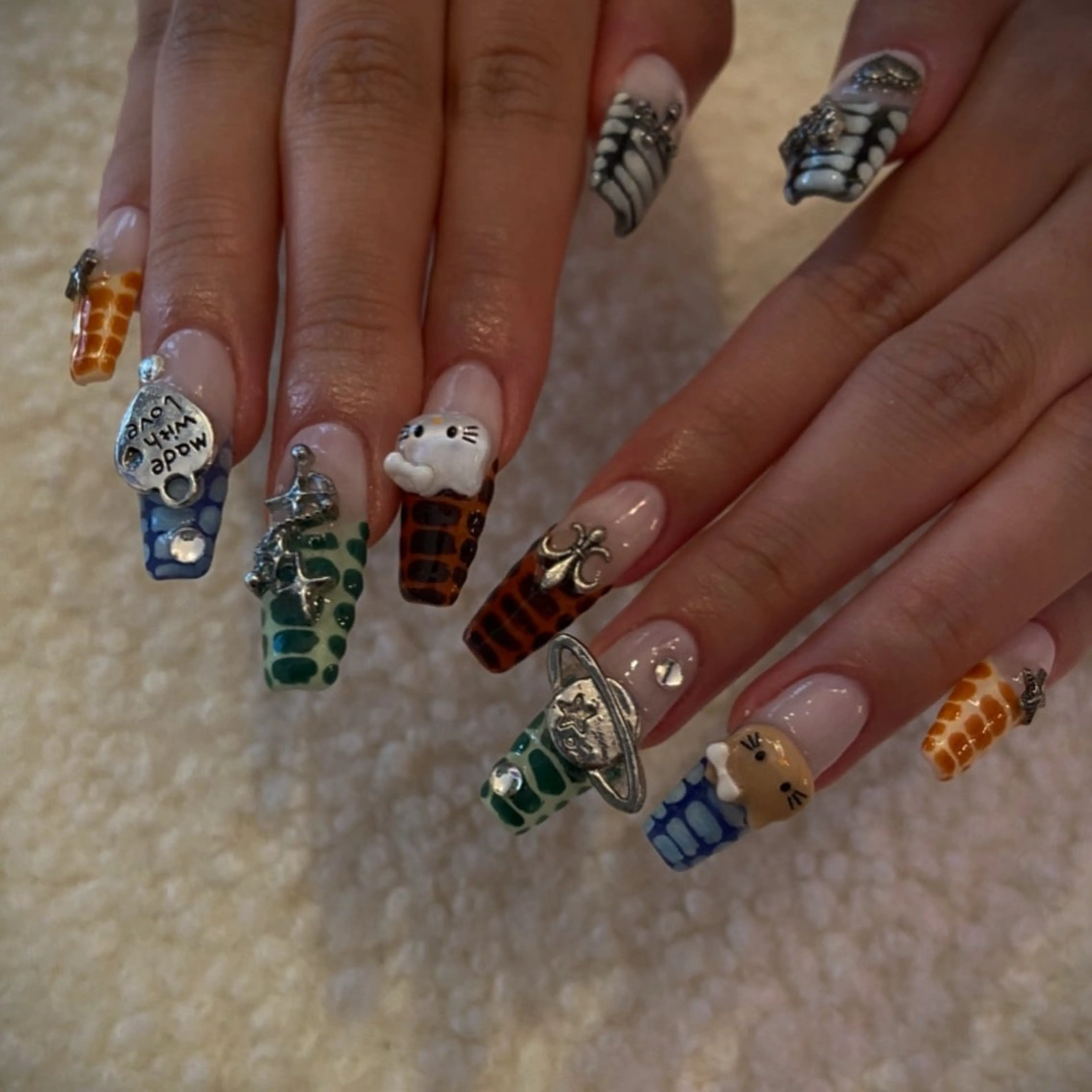 ネイル 💎ラピスラズリ💎 rionaのネイルデザイン