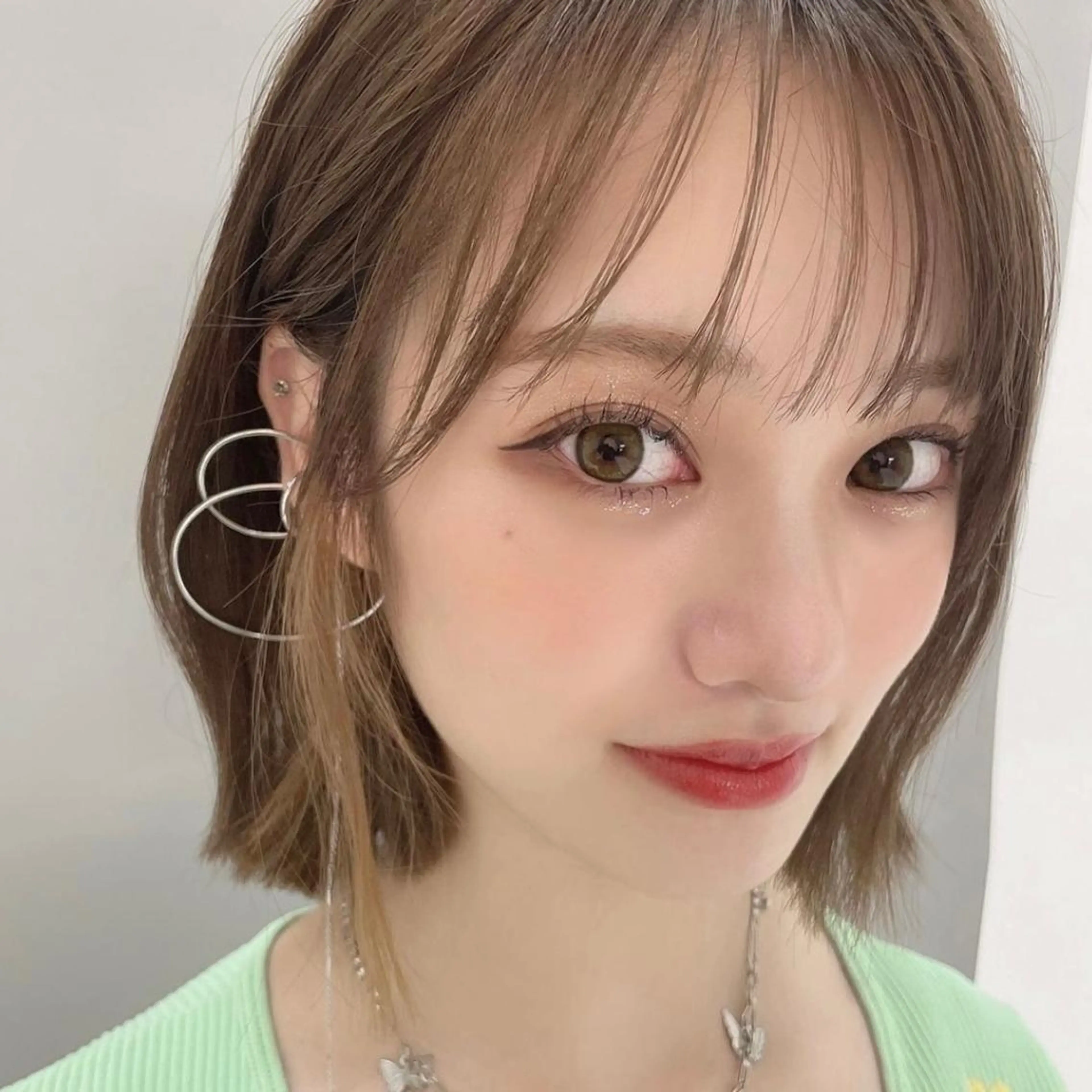 ショート Toiro所属・🤎小顔レイヤー /ベージュ🤎友香のヘアスタイル