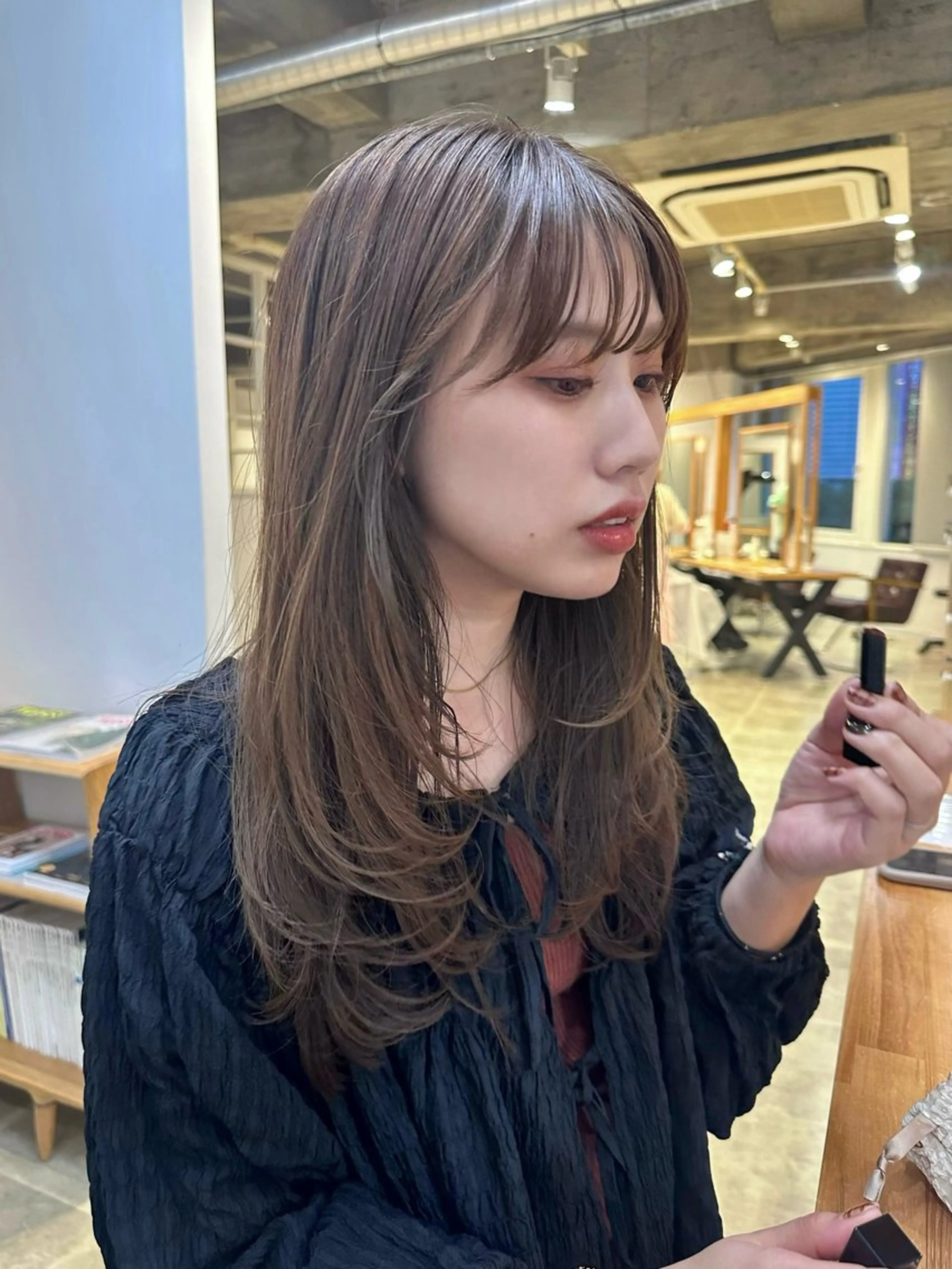 ロング カラー ベージュカラー オリーブベージュ レイヤーカット カット ヘアカラー 四日市/レイヤー /似合わせカットのヘアスタイル