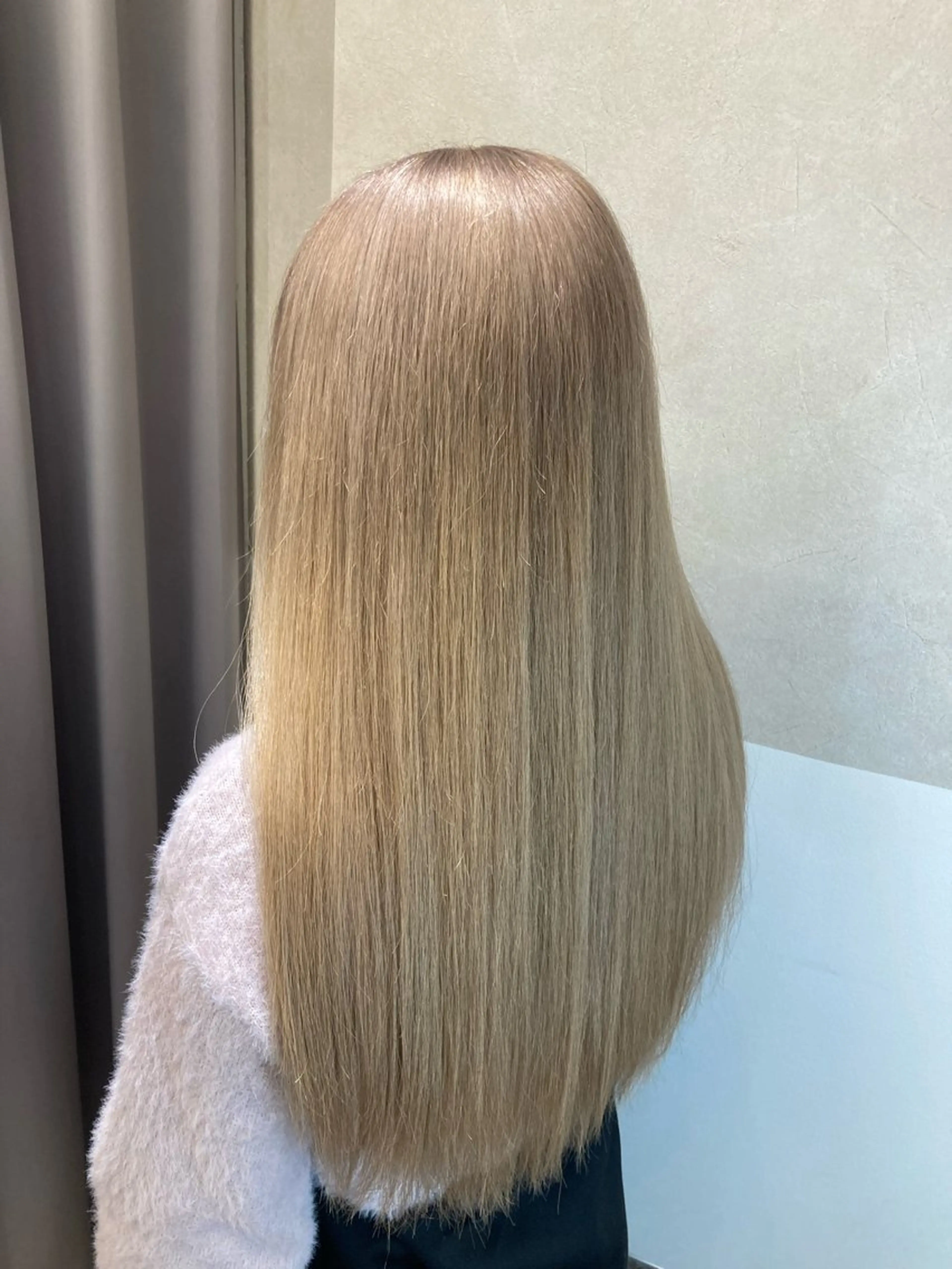 ロング カラー たつや/ハイトーン/ バレイヤージュ/寒色のヘアスタイル