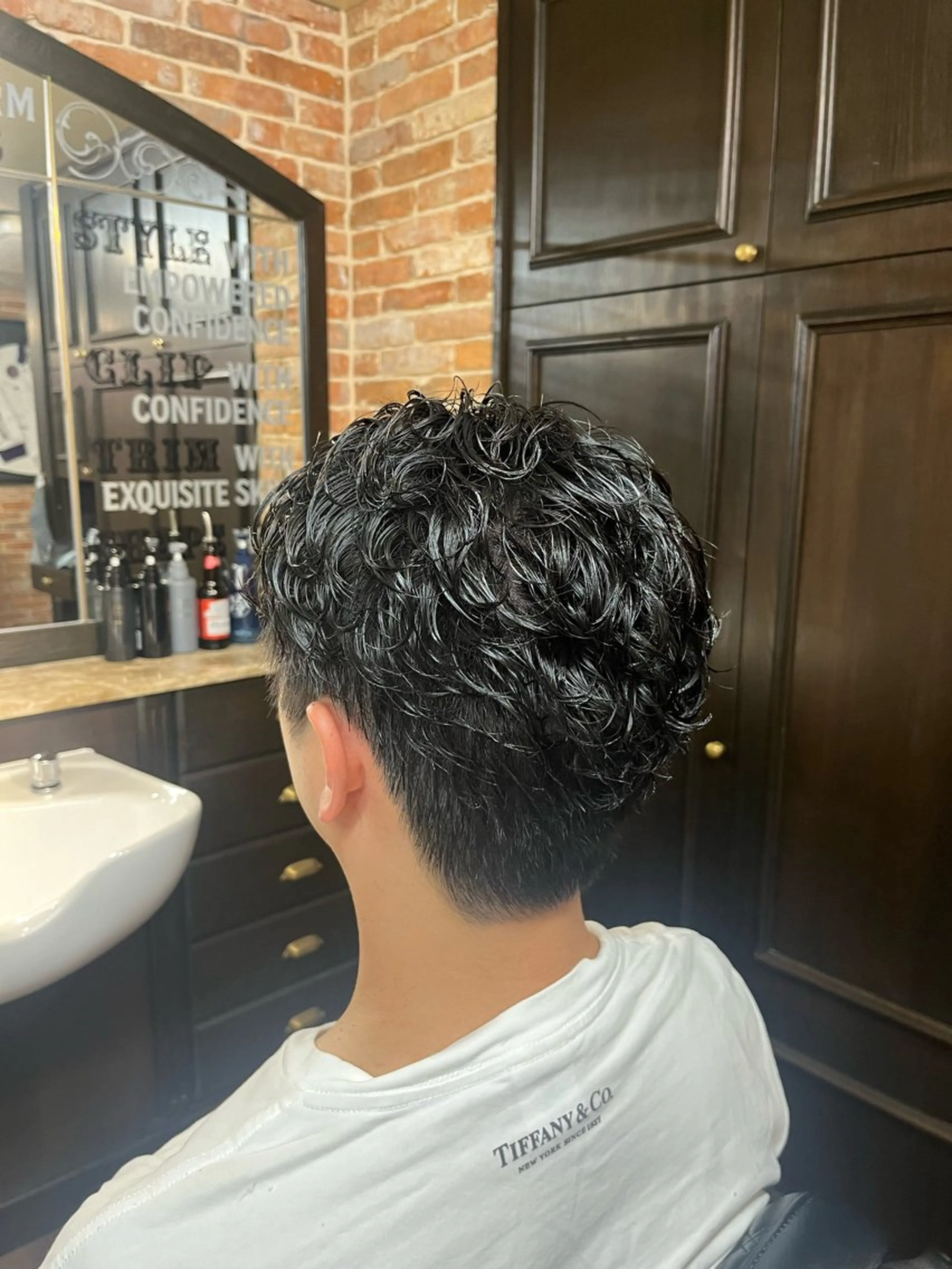 ミディアム メンズ ミディアムパーマ メンズパーマ UNTRACE -BARBER SHOP所属・工藤 千織のヘアスタイル