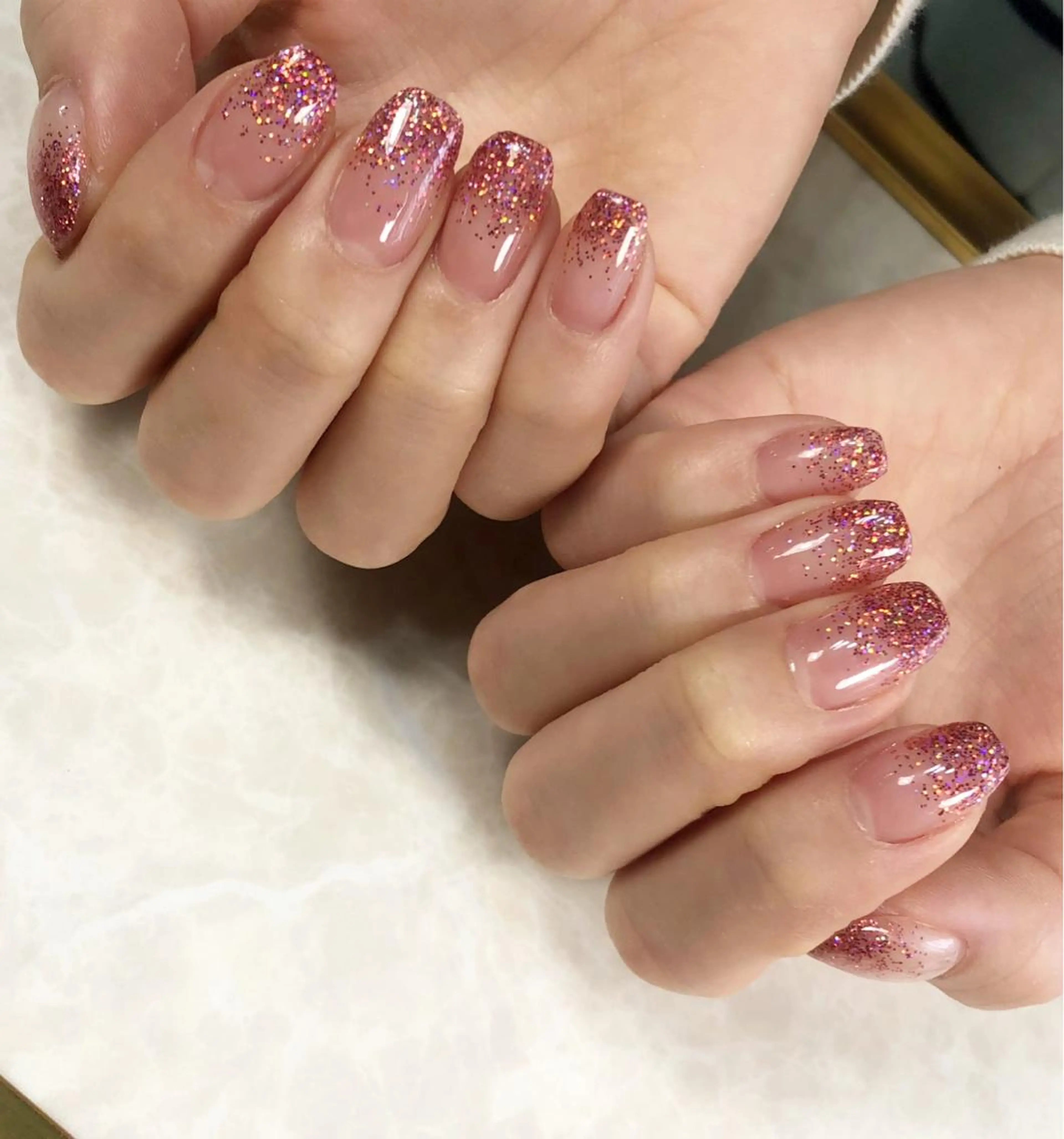 ネイル グラデーション ラメ(グリッター) ラメグラデーション Petitmaison所属・Petit maisonのネイルデザイン