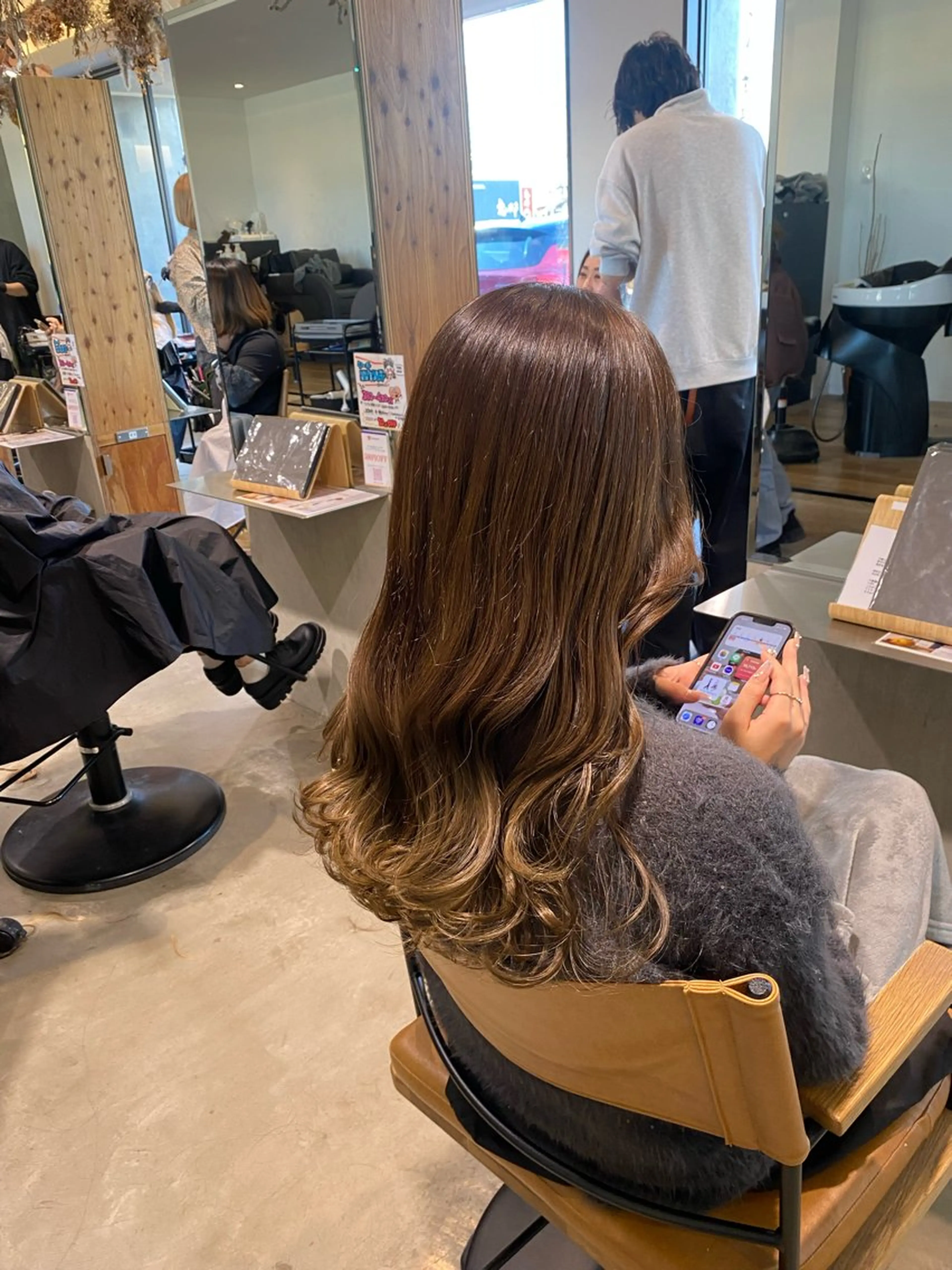 ロング カラー カット ヘアカラー tote. 成瀬晃のヘアスタイル