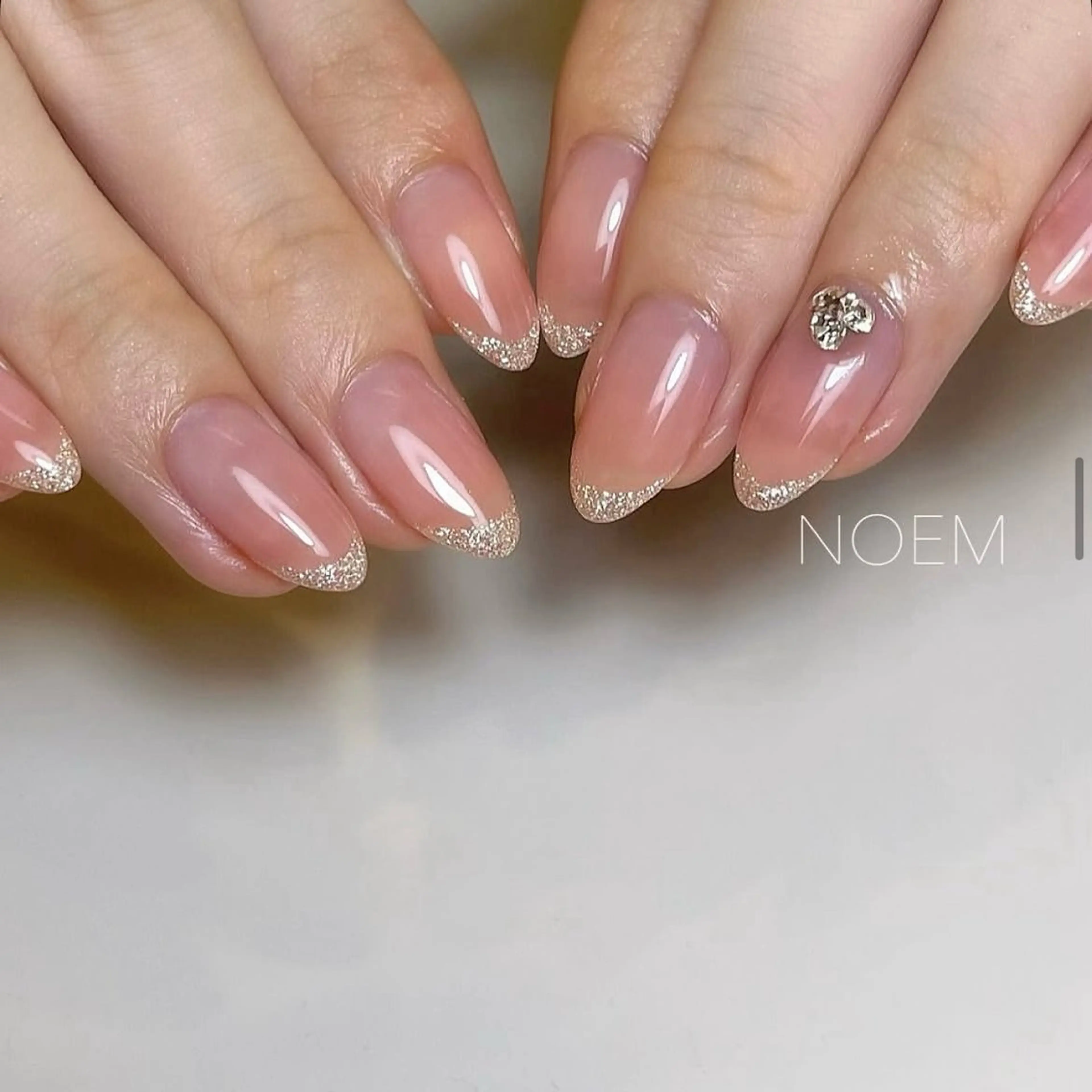 ネイル フレンチネイル ラメ(グリッター) YUKARI NOEMのネイルデザイン