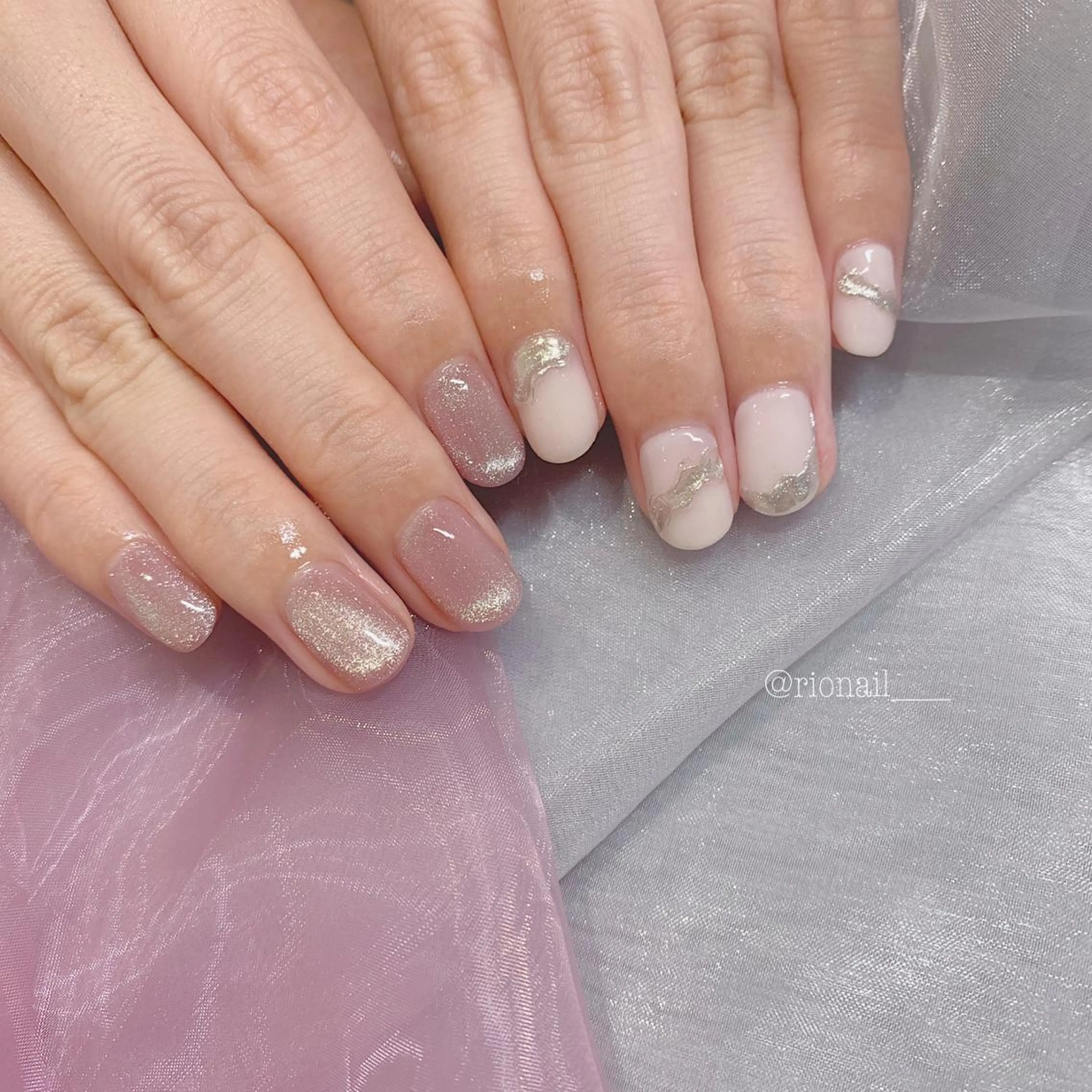 ネイル アートネイル 𝘙𝘪𝘰𝘯𝘢 ...🕯🤍のネイルデザイン