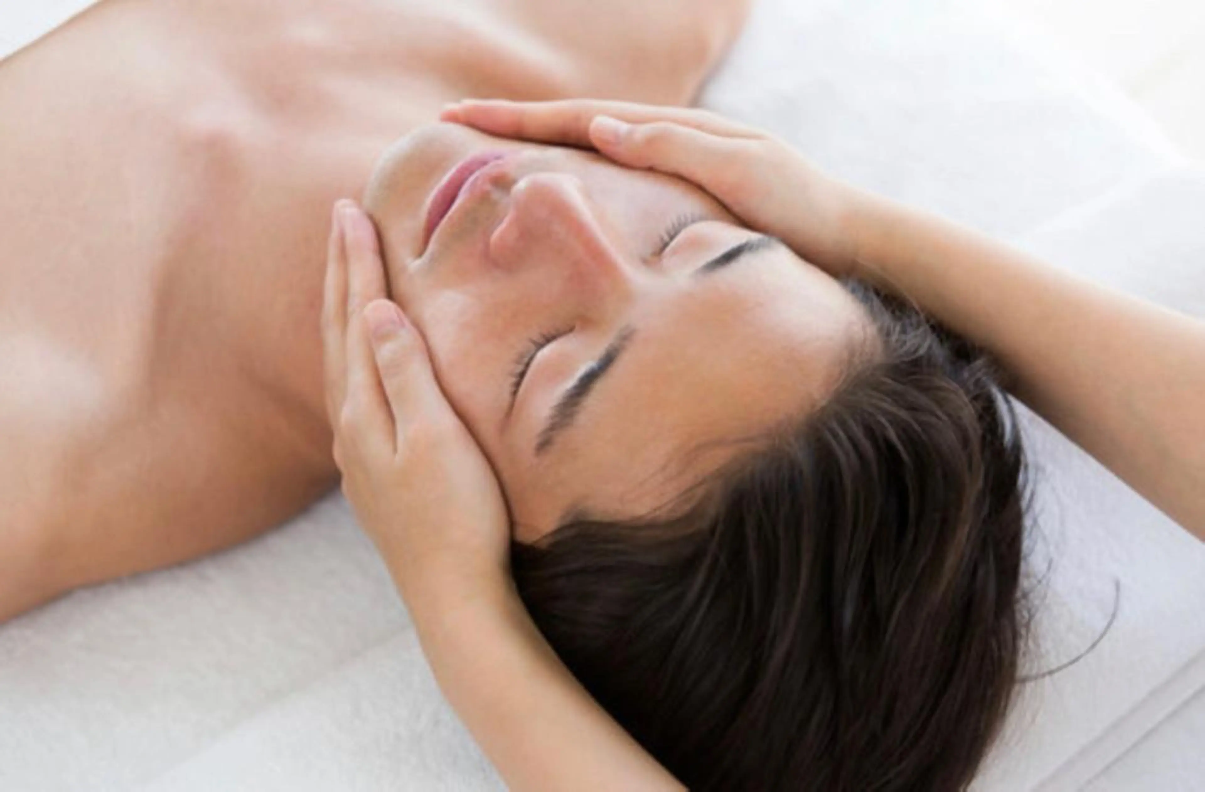 【メンズフェイシャル】毛穴洗浄リフトアップフェイシャル　75分　　※女性の方もご利用可能です。の写真