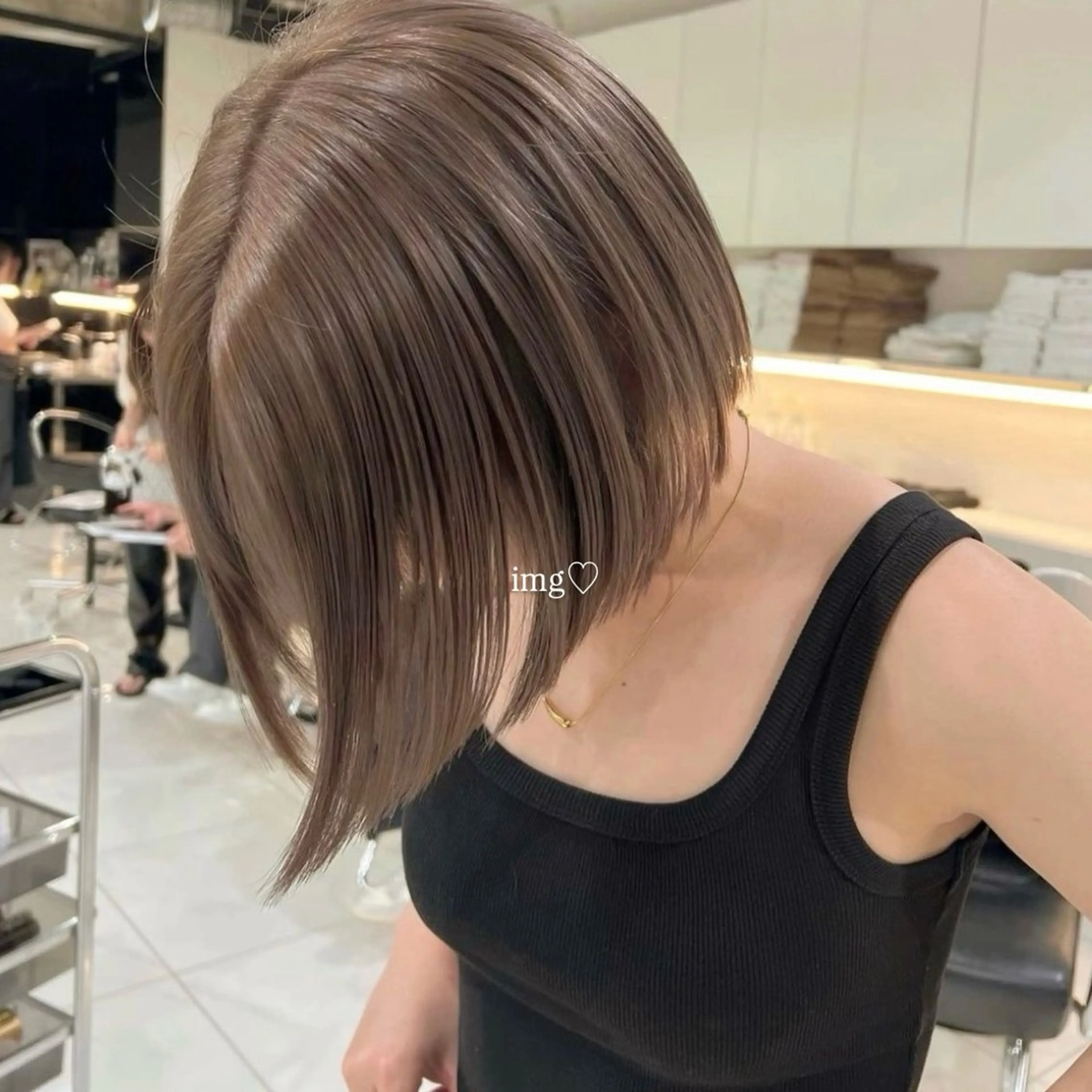 ショート Ash小岩 / tomona𝜗𝜚のヘアスタイル