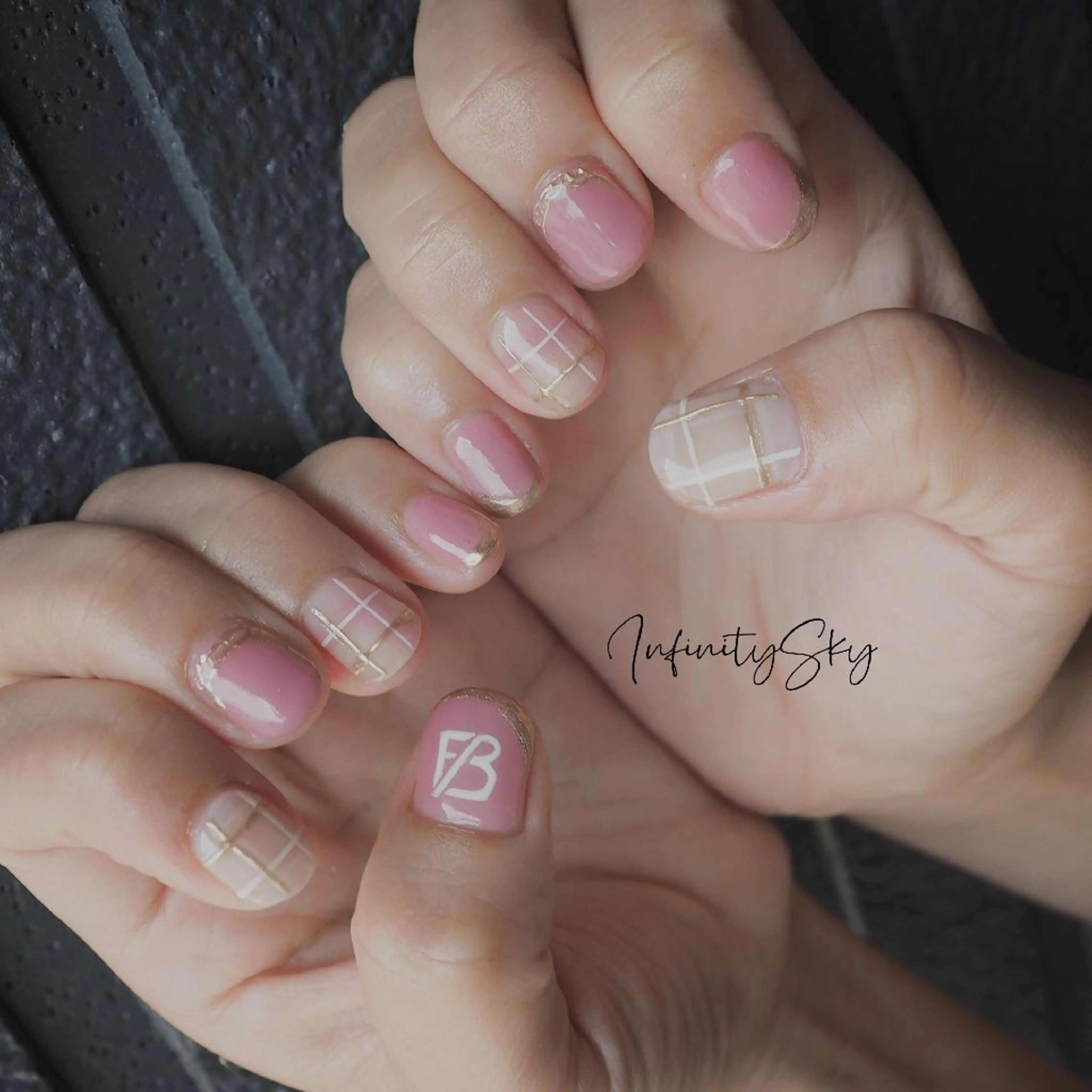 ネイル ピンク infinity skyのネイルデザイン