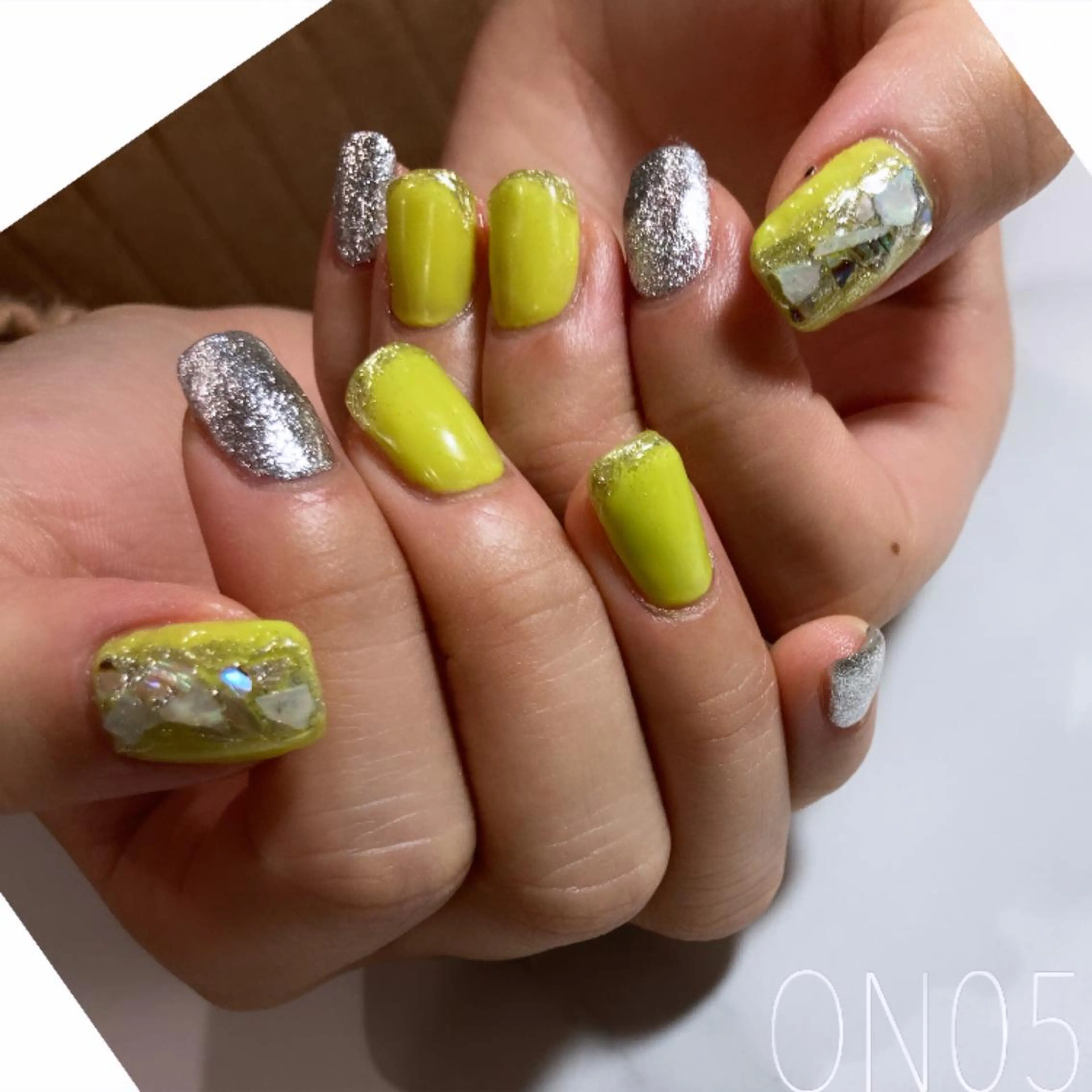 ネイル 園 寛子 （ネイリスト）のネイルデザイン