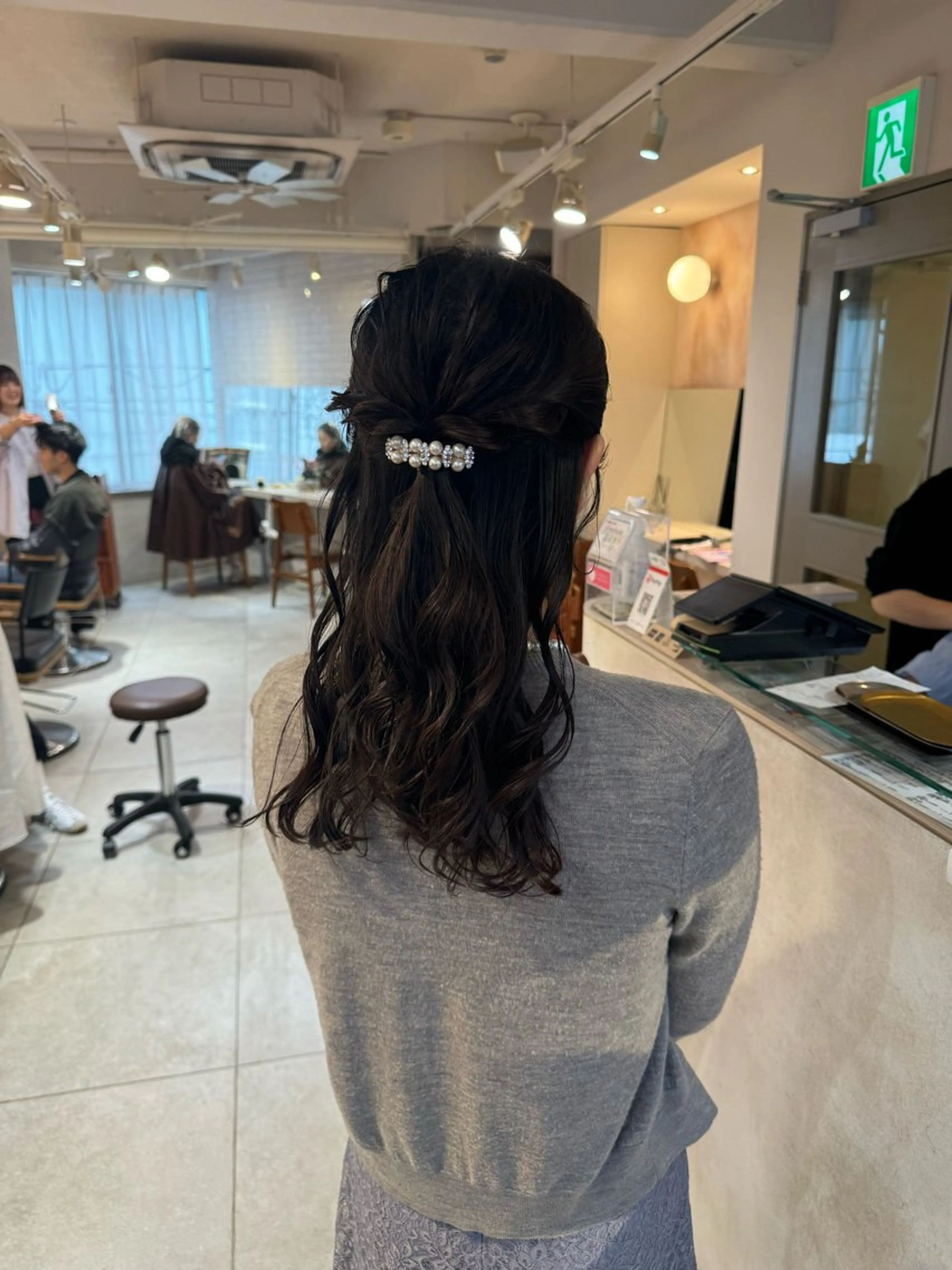 セミロング ヘアアレンジ Neolive 千尋のヘアスタイル