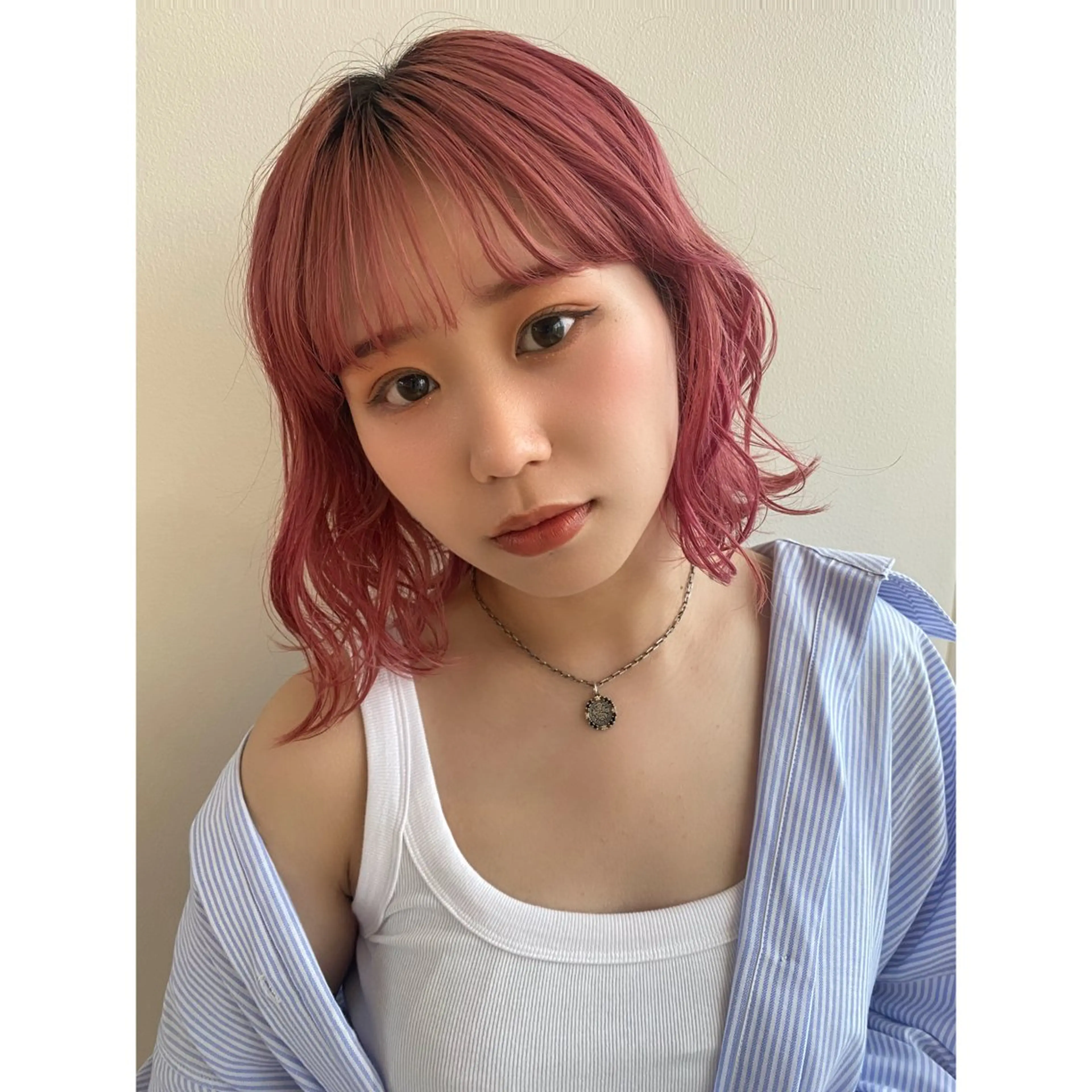 ミディアム カット ヘアカラー fameu / hinaのヘアスタイル