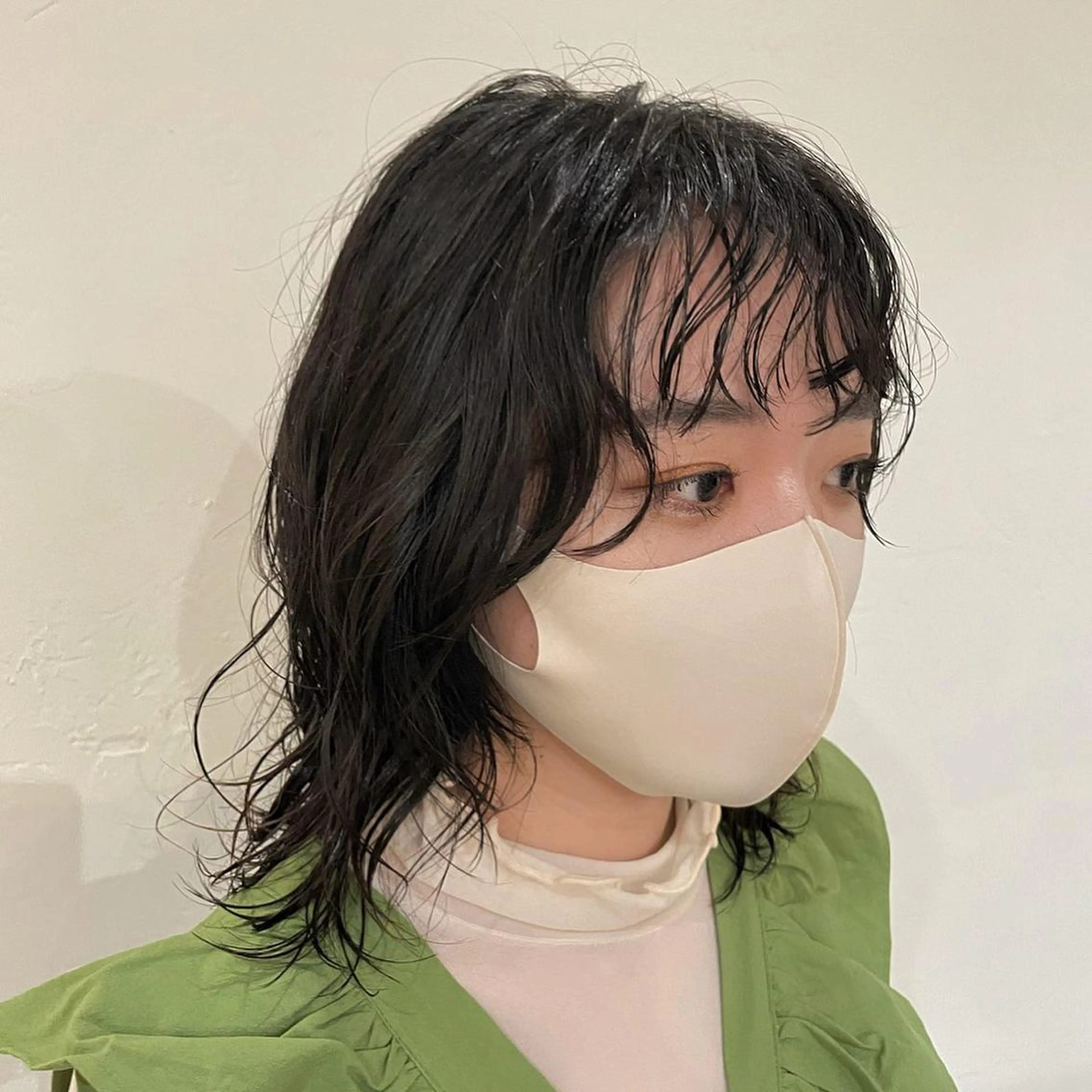 ミディアム パーマ ミディアムパーマ ウルフカット sherry/R所属・sherry/R 三川町　川口真里奈のヘアスタイル