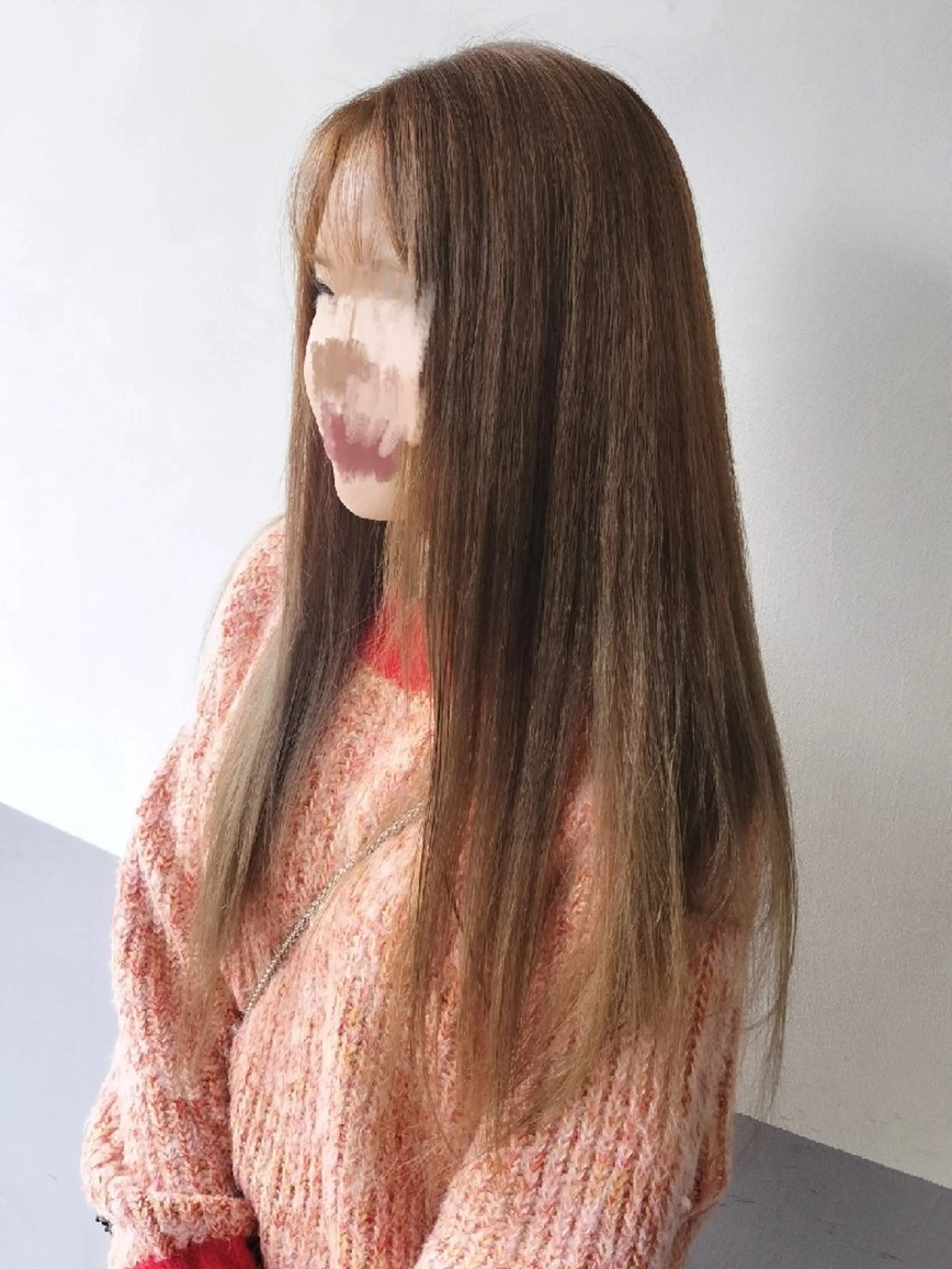 ロング カラー ベージュカラー ブリーチ 中川 天のヘアスタイル