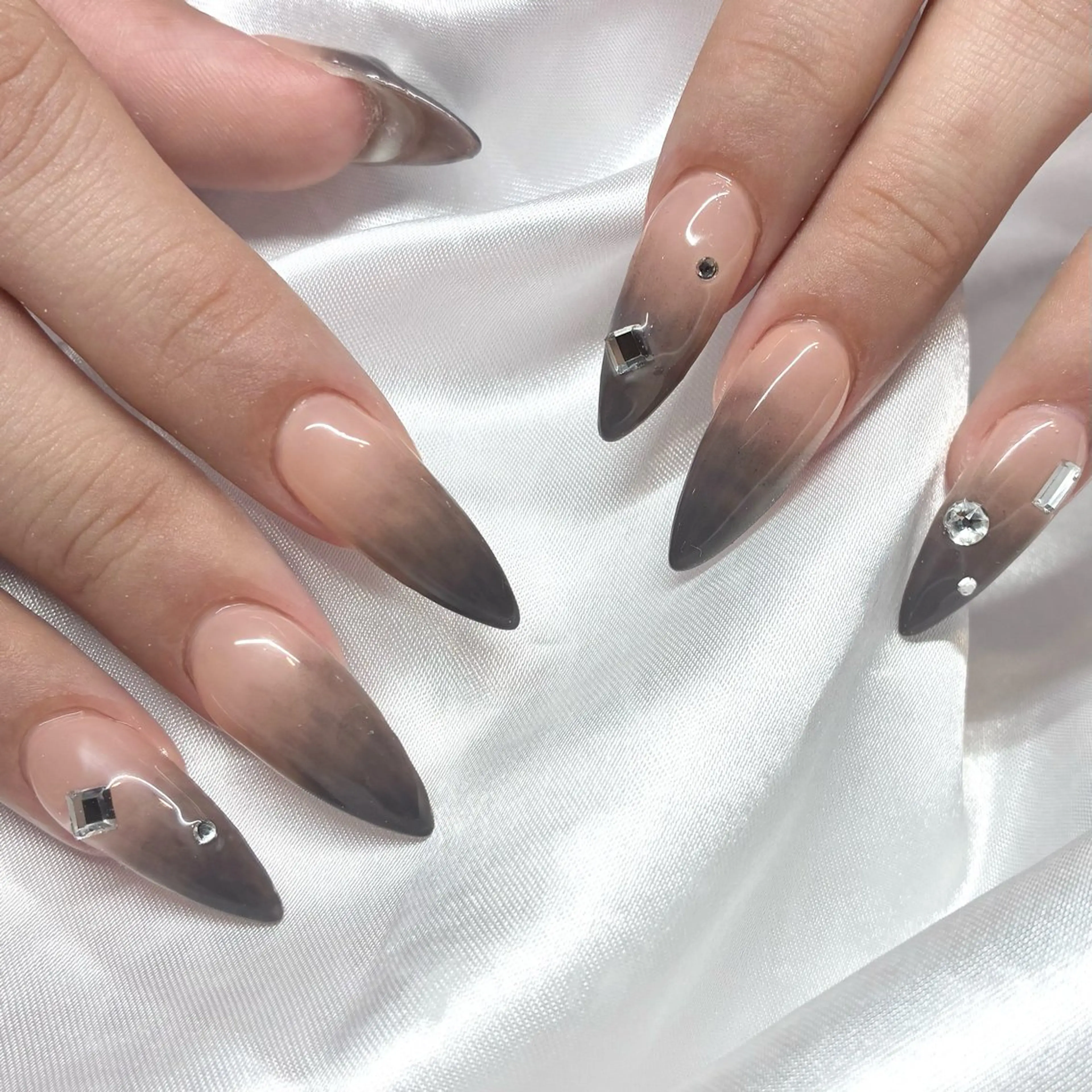 ネイル ハンドネイル Nail ヌシん家 AKANEのネイルデザイン