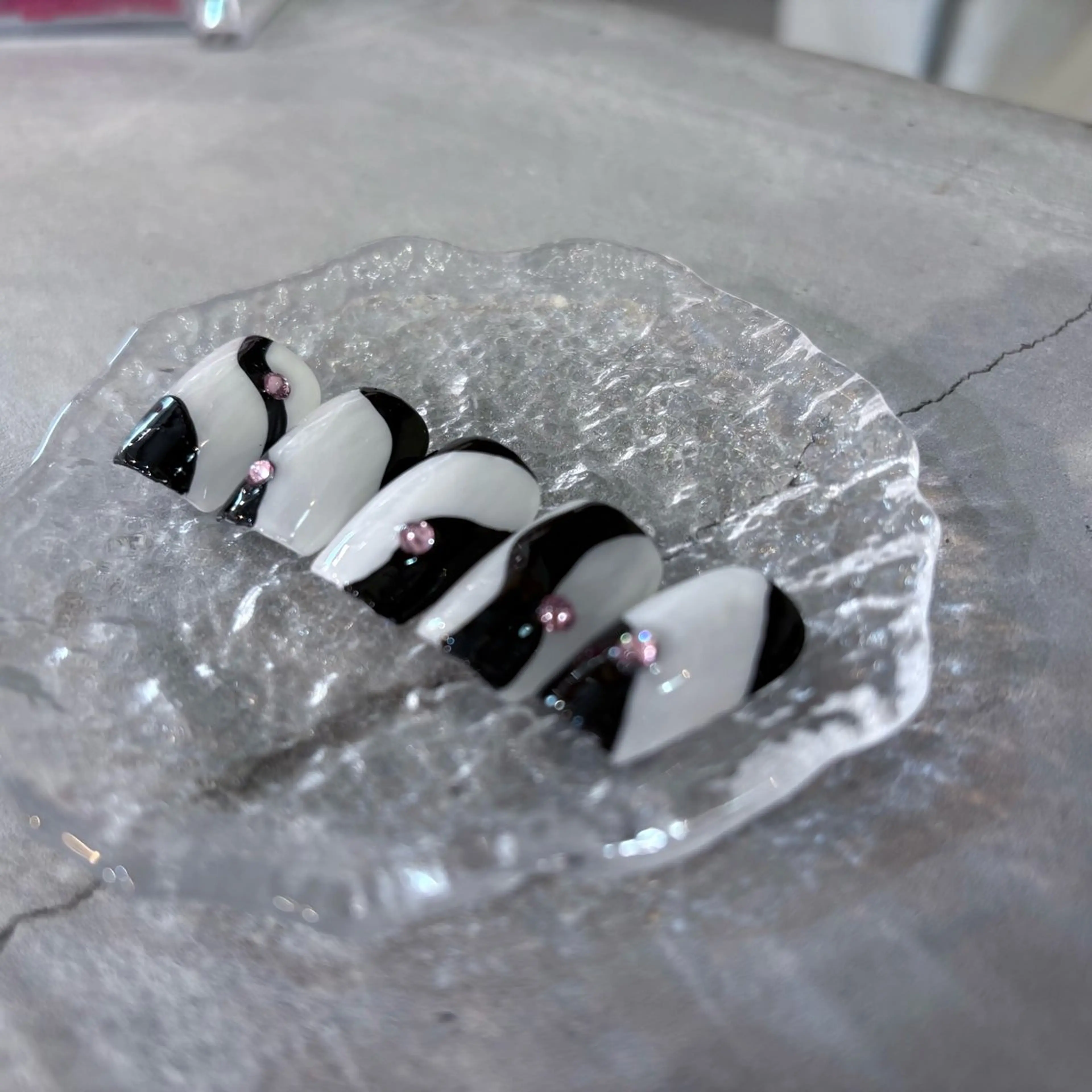 ネイル ニュアンスネイル ストーンネイル vante_aimi .パラジェル取扱店のネイルデザイン