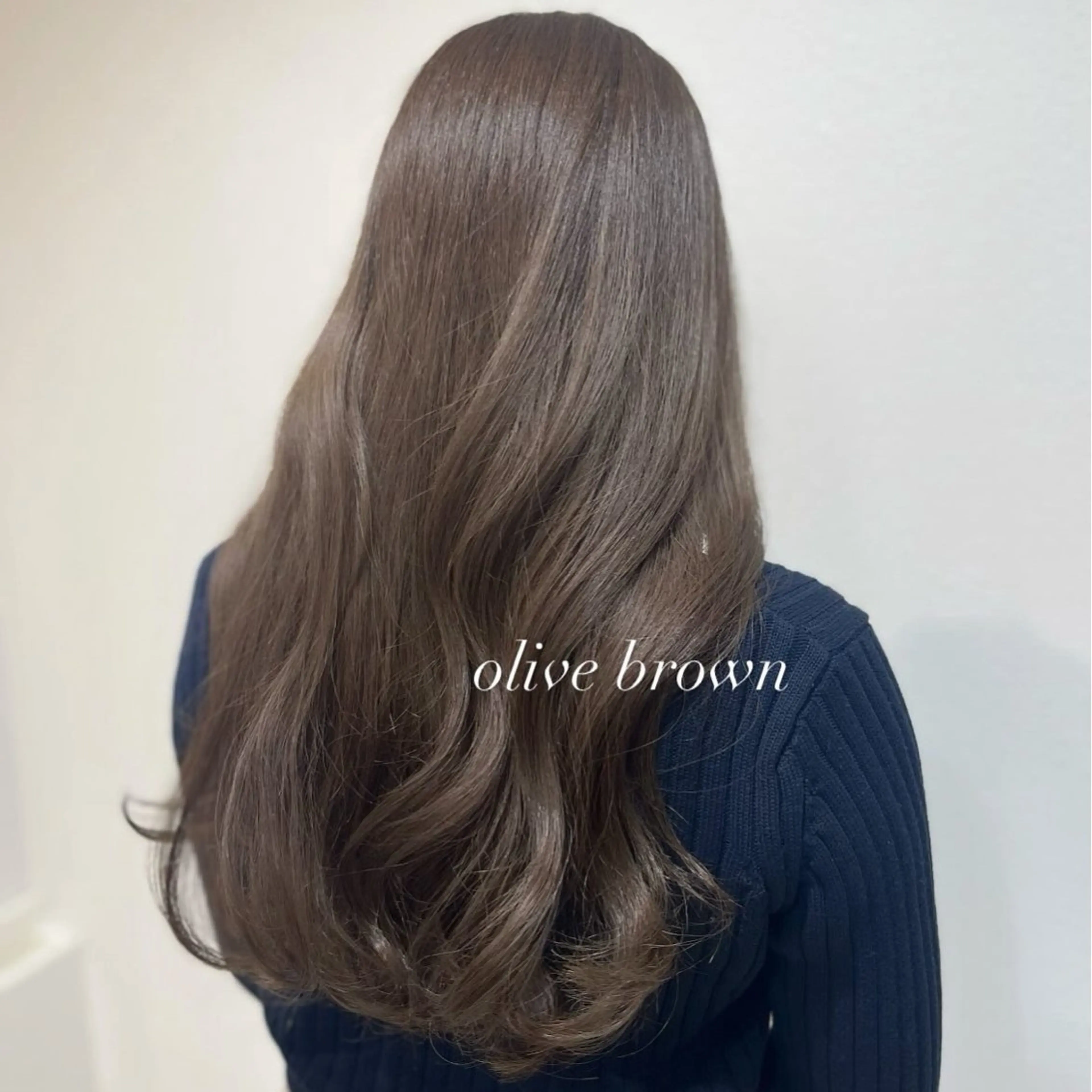 ロング カラー ベージュカラー オリーブベージュ カット ヘアカラー トリートメント 透明感カラー／ 艶感カラー／RAMUのヘアスタイル