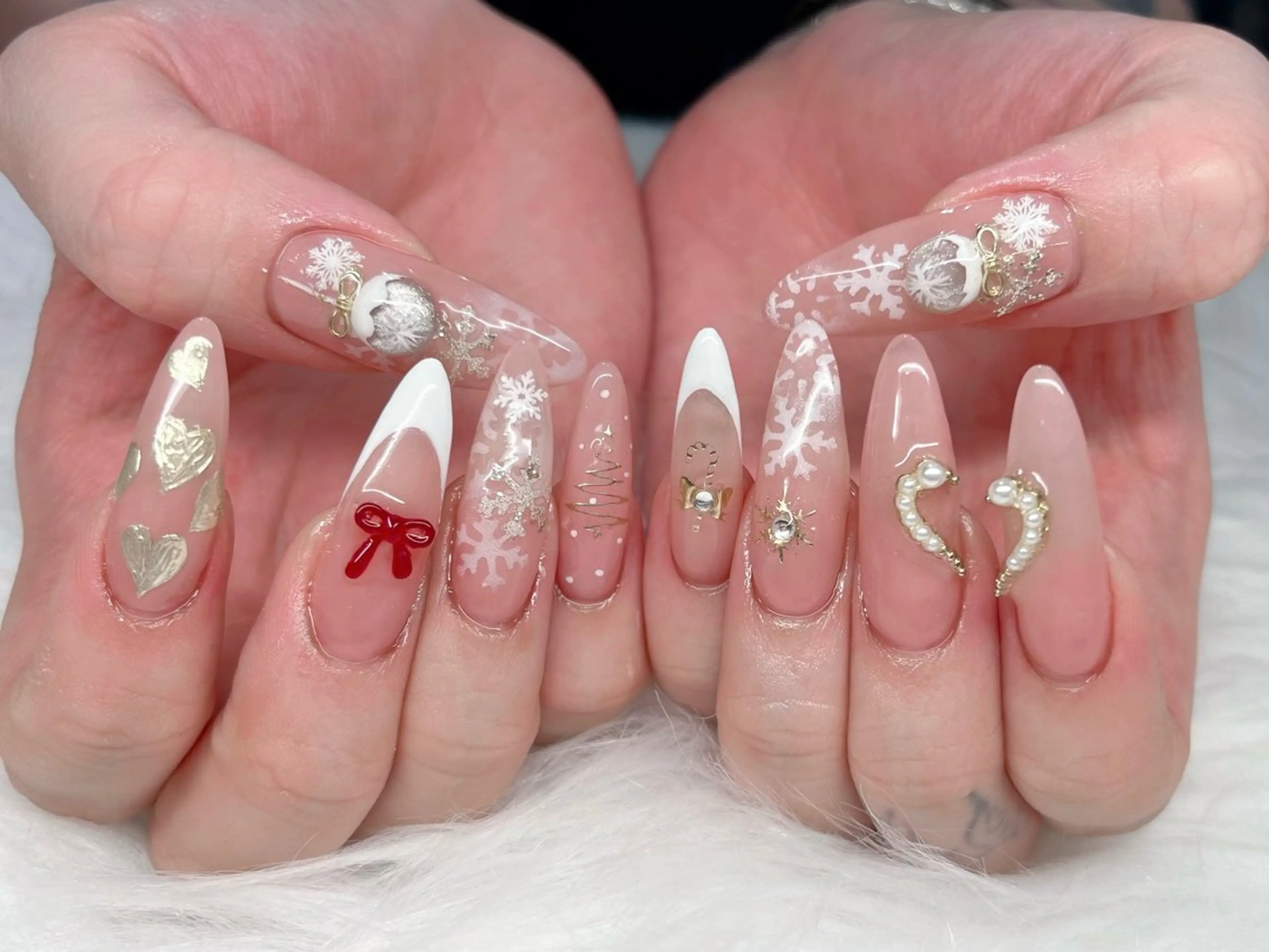 ネイル オーロラネイル フレンチネイル ガラスフレンチ ロングネイル マグネットネイル ハンドネイル XIMINANAIL SALON堀江店のネイルデザイン