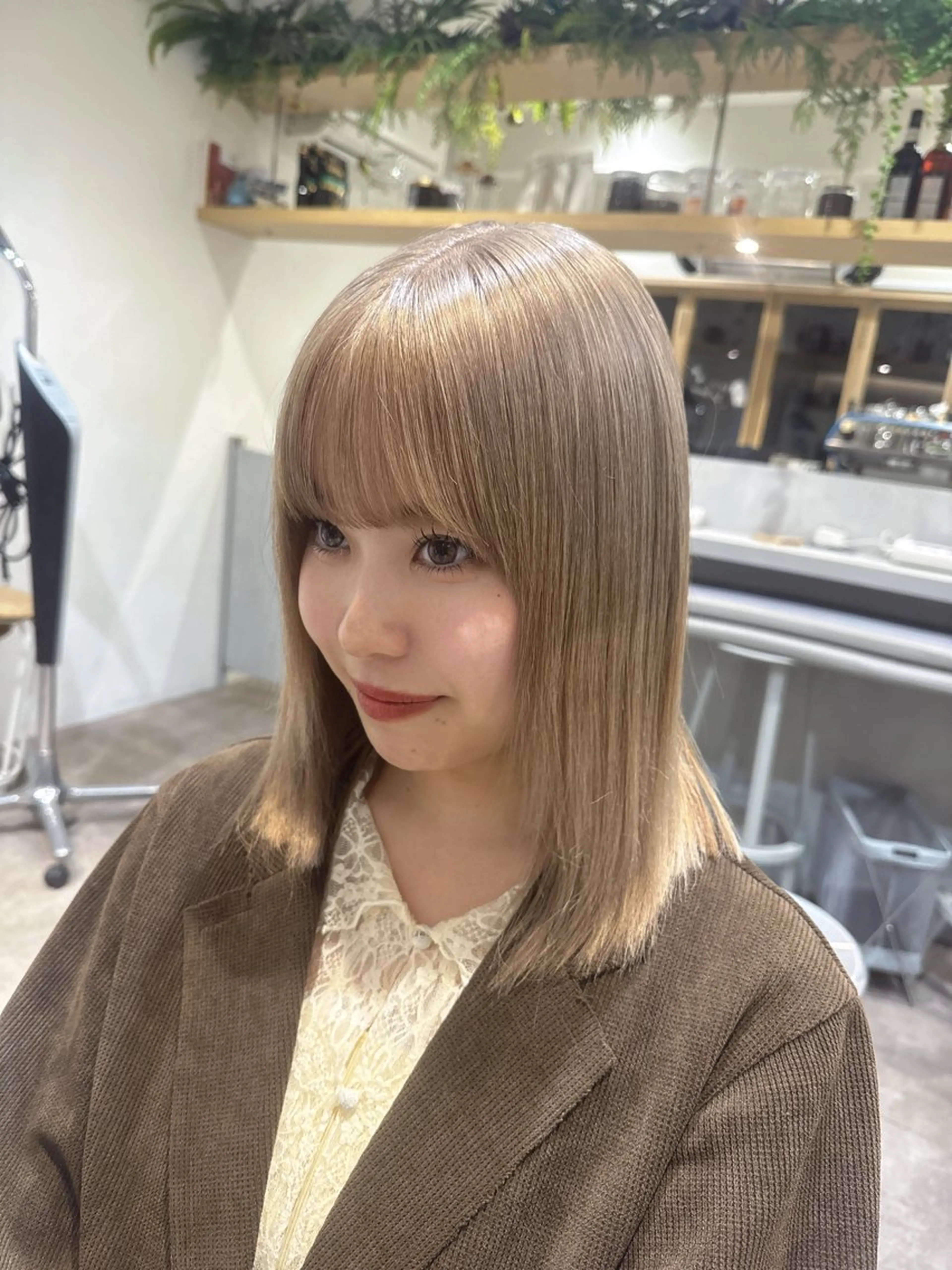 ミディアム カラー ブリーチ ブロンド ケアブリーチ 透明感カラー ハイトーンカラー カット ヘアカラー 💎透明感カラー特化 💎TAISEIのヘアスタイル