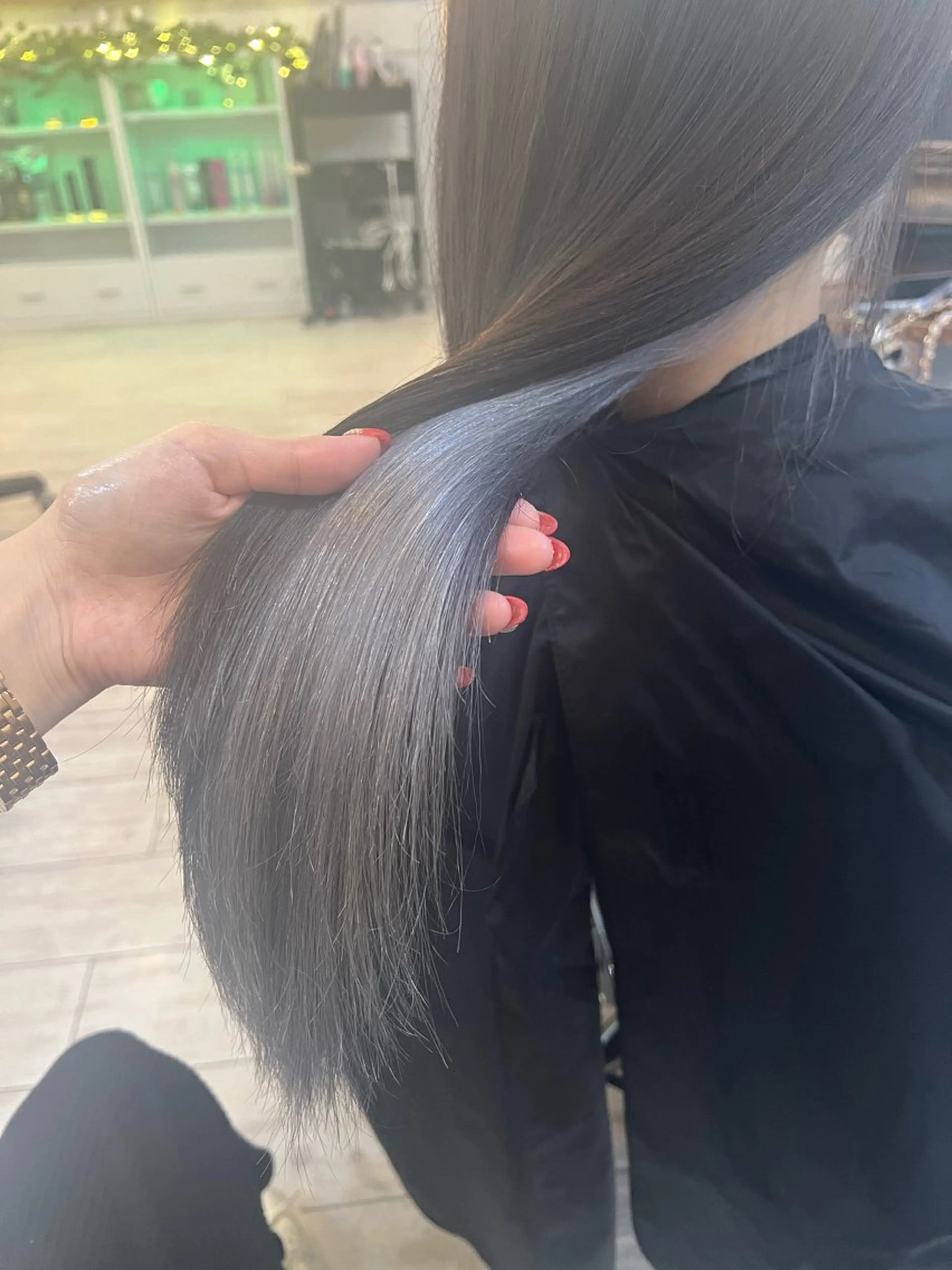 カラー インナーカラー 吉田 悠乃のヘアスタイル