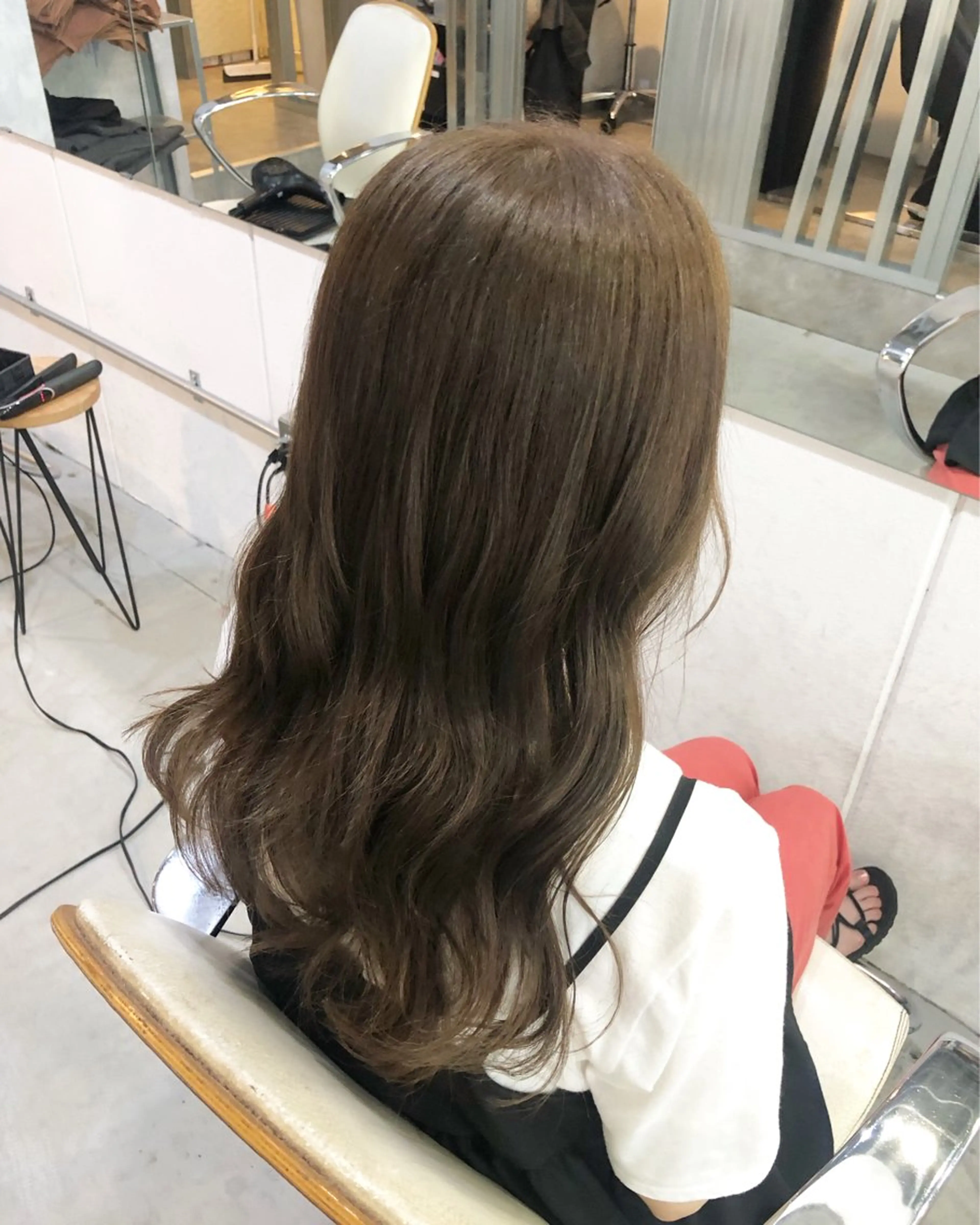 ミディアム カラー パーマ ヘアアレンジ メンズ キッズ ネイル マツエク・マツパ アイブロウ メンズブリーチ ベージュカラー ブリーチ 透明感カラー ダブルカラー ヘアカラー トリートメント ヘアセット 艶髪育成サロン 京橋　shinのヘアスタイル