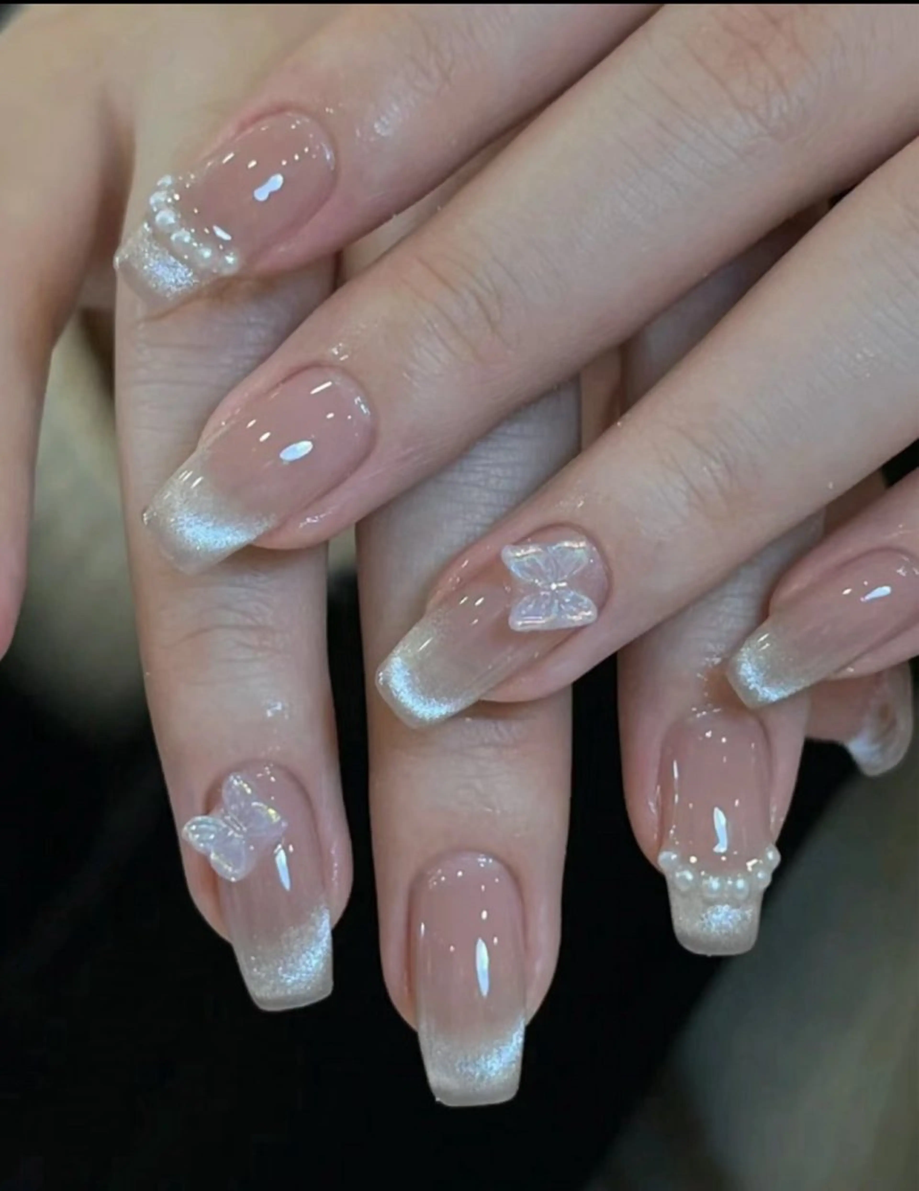 ミディアム ハンドネイル 小方 サトミのネイルデザイン