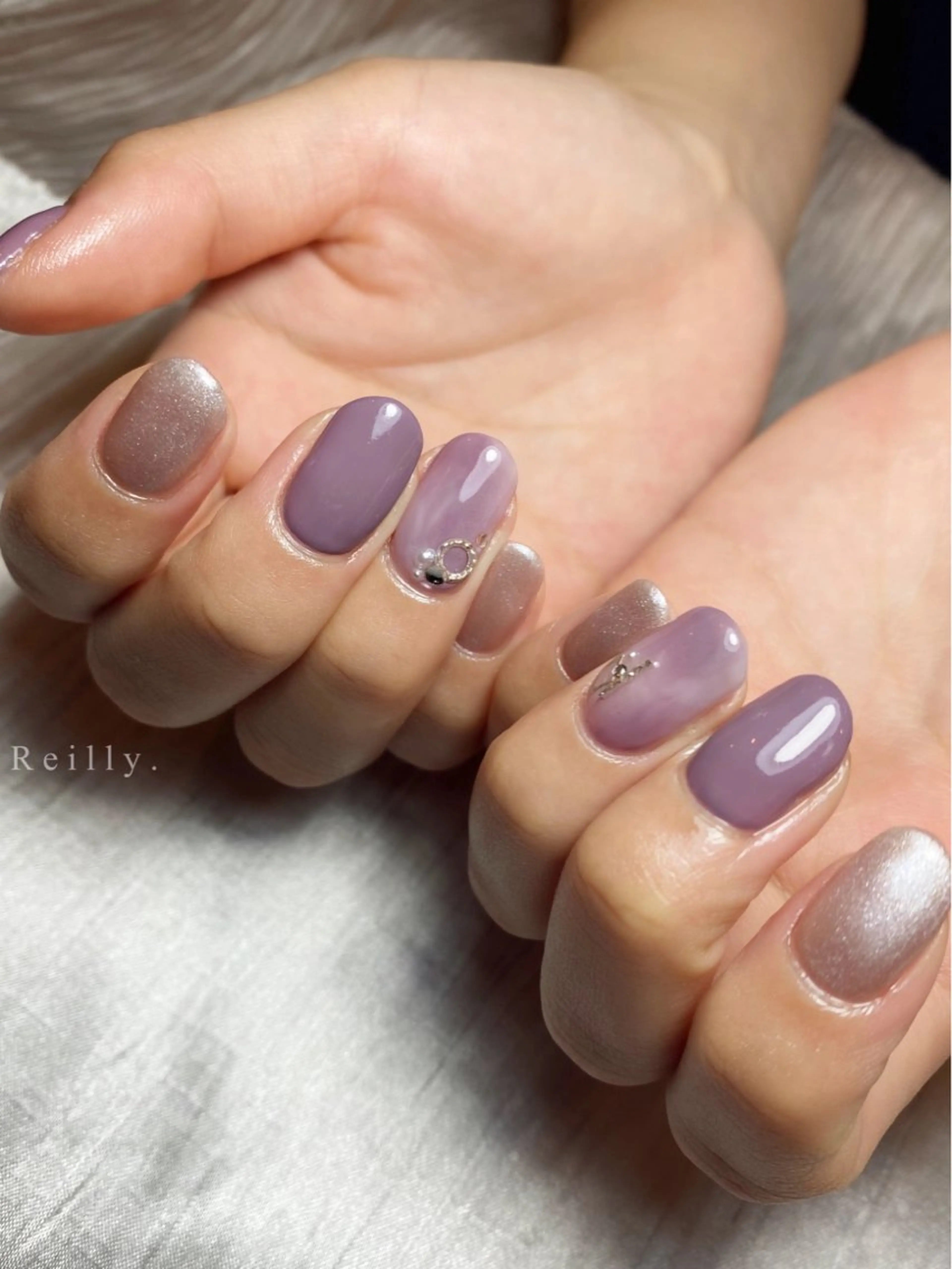 ネイル フラッシュネイル フレンチネイル ジェルネイル グラデーション ラメ(グリッター) ハンドネイル ハンドケア REILLY.　private nail salon所属・Marina 《REILLY.》のネイルデザイン