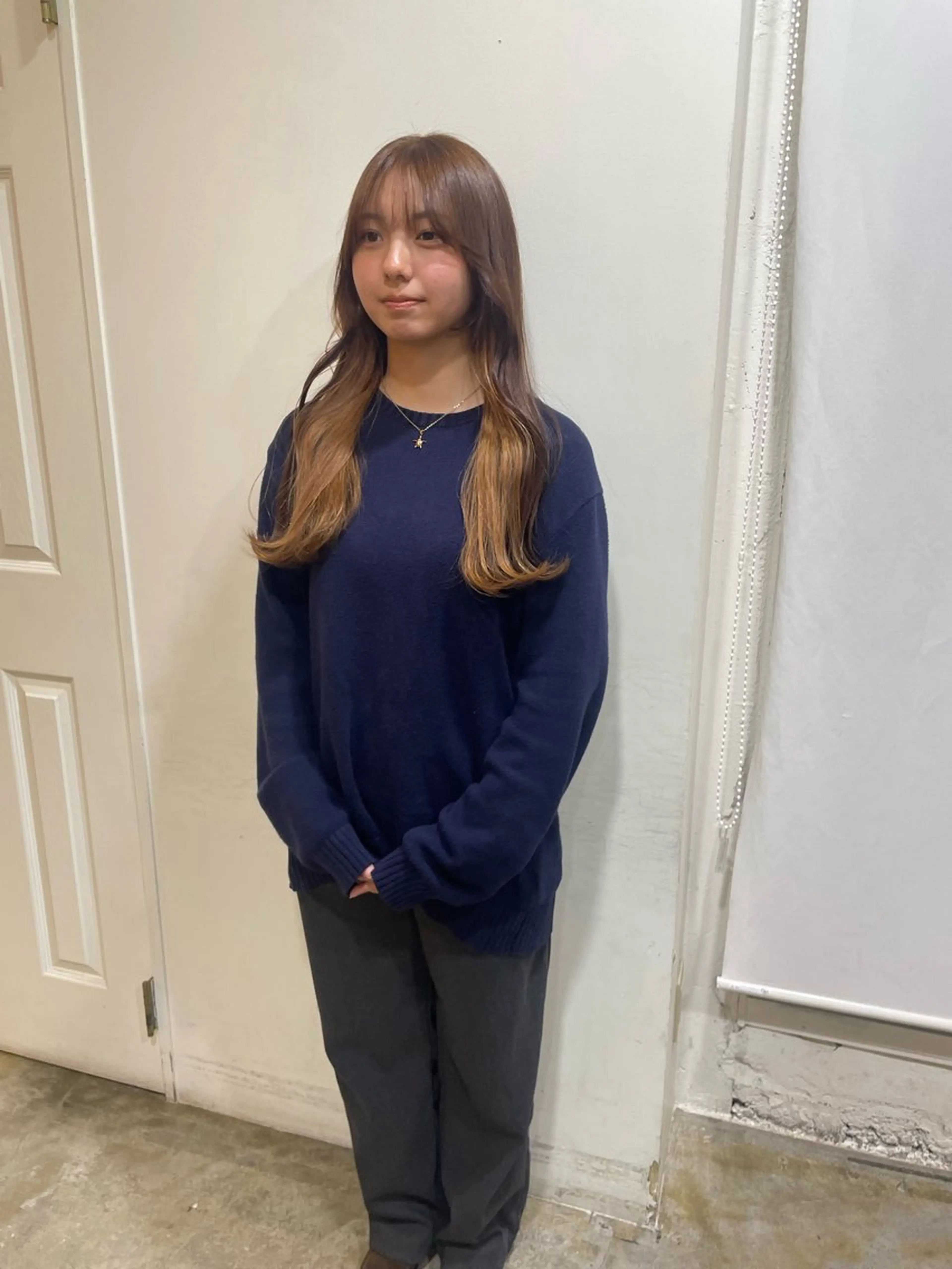 ロング カラー ブラウンカラー キャラメルブラウン ヘアカラー トリートメント MIOベージュカラー 柔らかいカラーのヘアスタイル