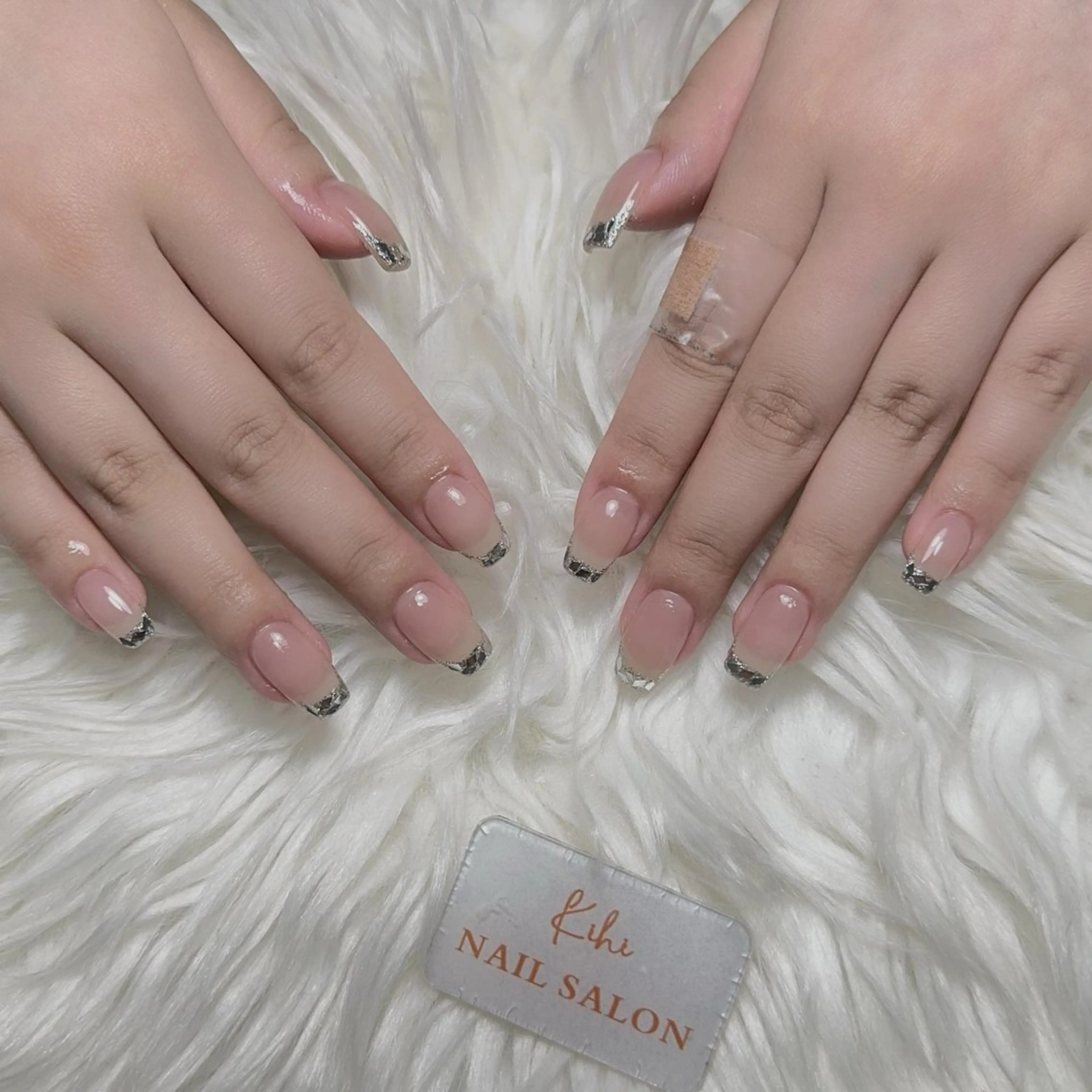 ネイル アートネイル フレンチネイル ジェルネイル グラデーション 韓国ネイル ハンドネイル 💕鈴木ユリ パラジェル/オフ無料のネイルデザイン