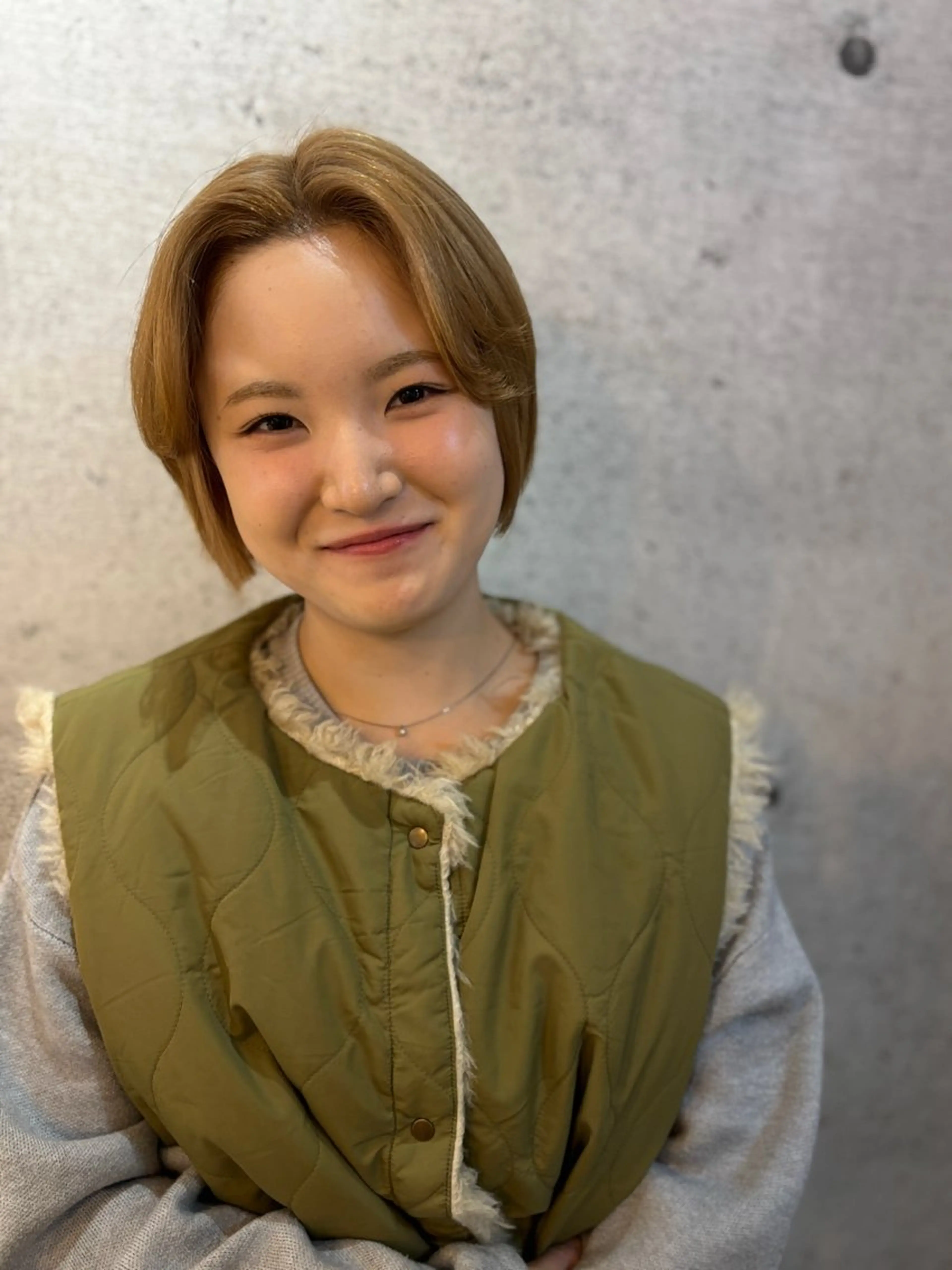 ショート カラー Rio/ベージュ/ レイヤーカットのヘアスタイル