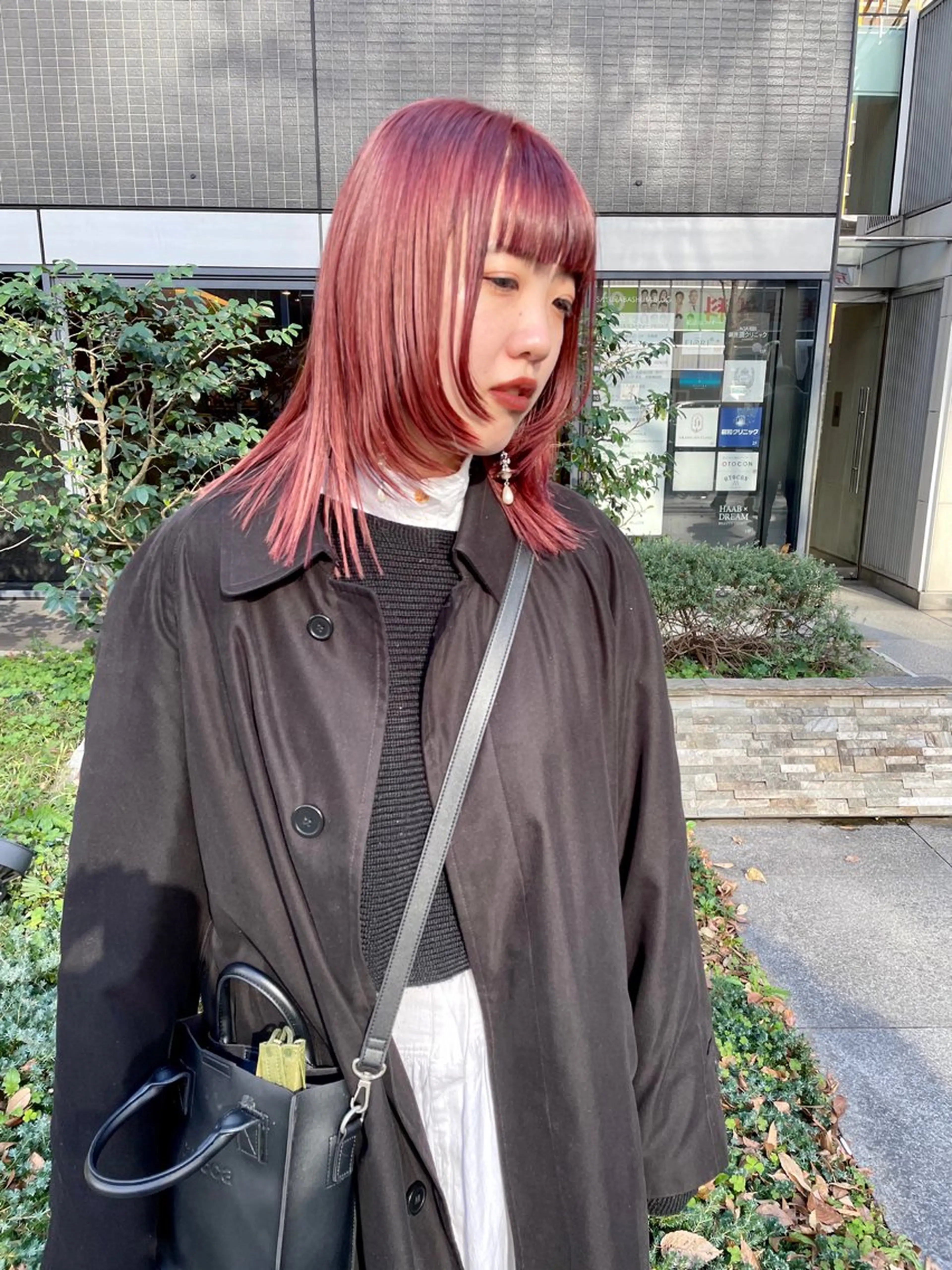 ミディアム カラー パーマ ヘアアレンジ メンズ カシス レッドカラー カット ヘアカラー トリートメント tatsumi/ボブ ウルフ/レイヤーのヘアスタイル