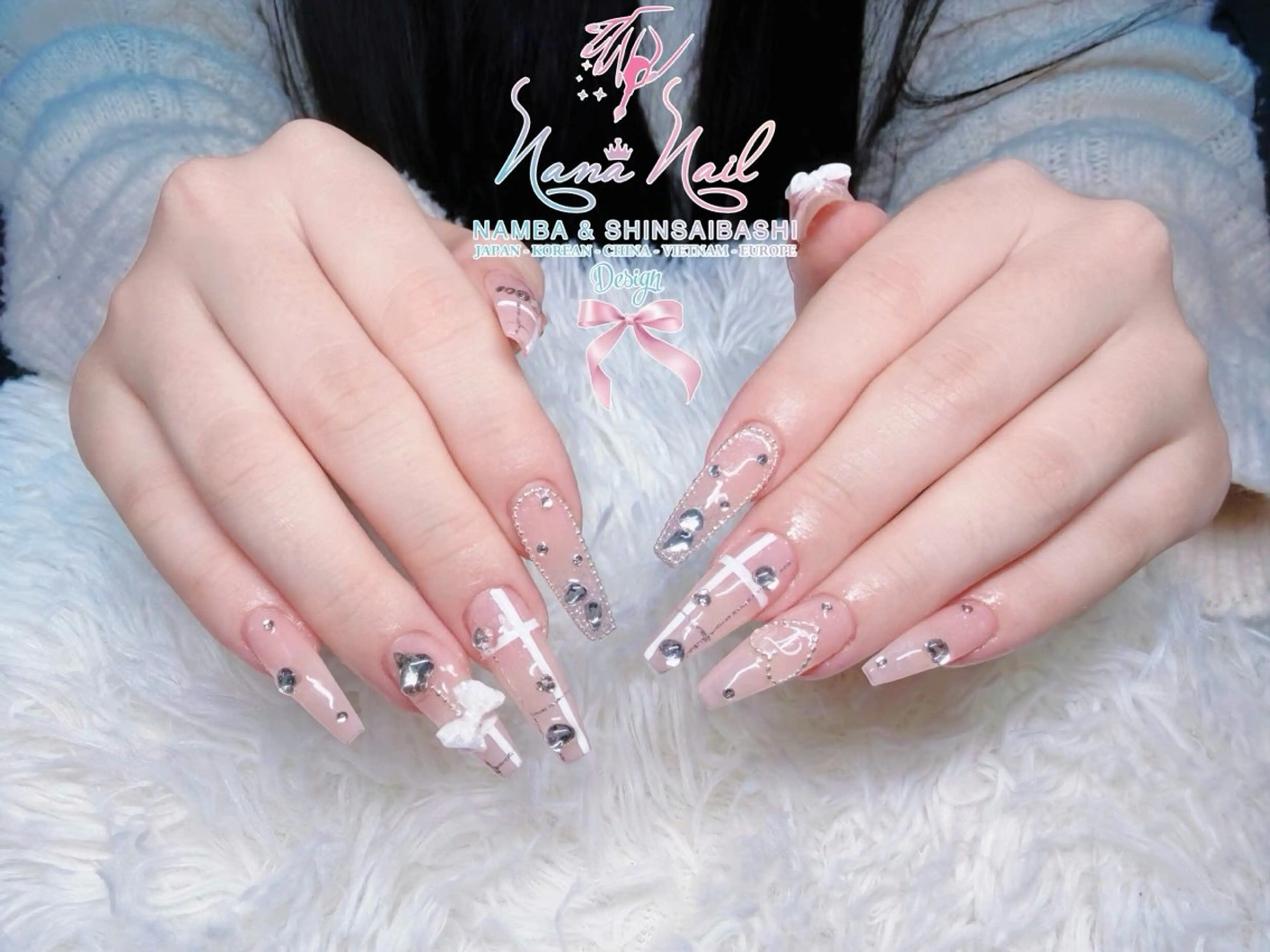 セミロング 韓国風ヘア クリスマス ハンドネイル 79Linanailnamba所属・Linanail Nambaのネイルデザイン