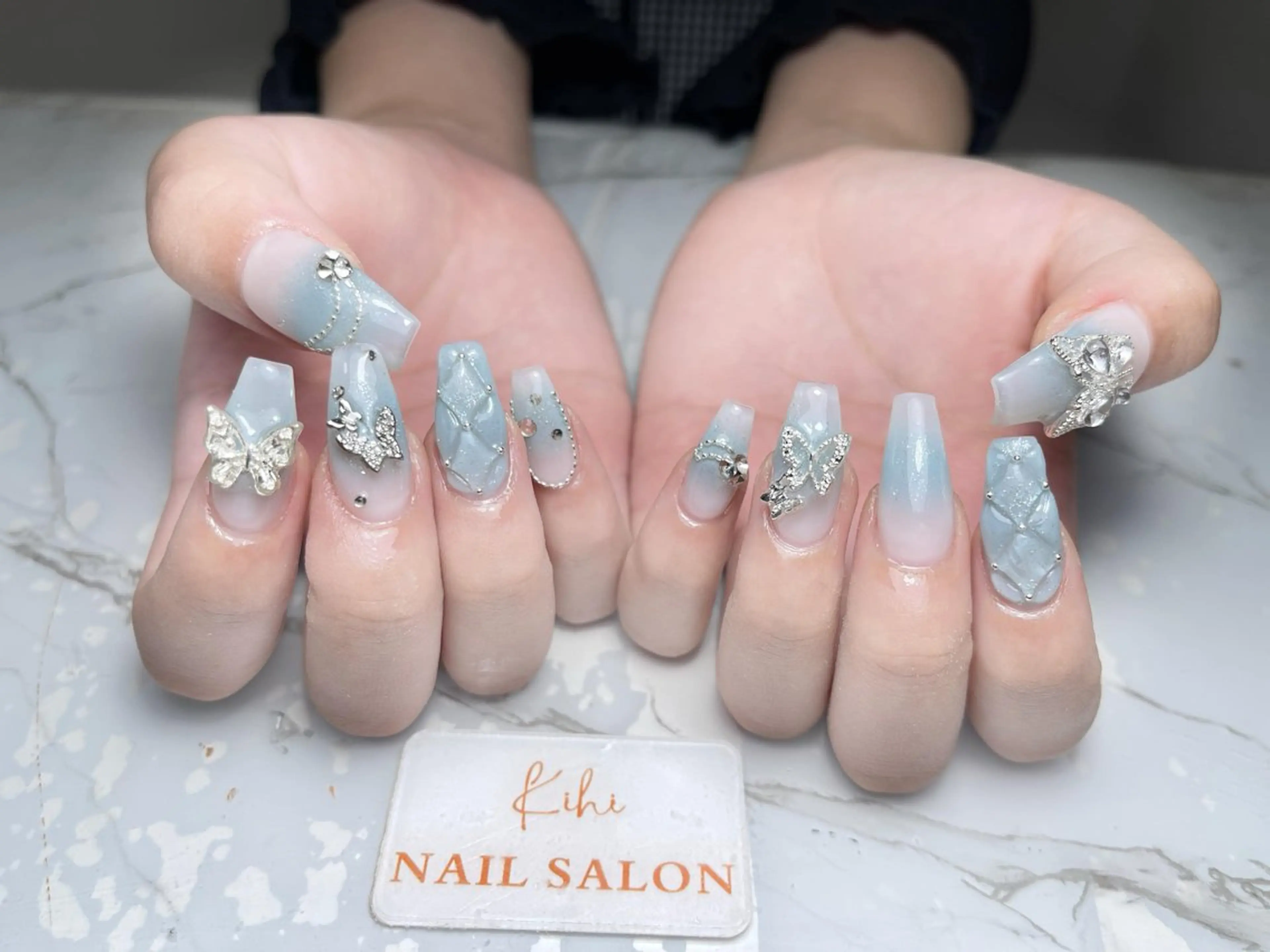 ネイル アートネイル フレンチネイル ジェルネイル グラデーション 韓国ネイル さくら💮💮 【オフ無料】のネイルデザイン