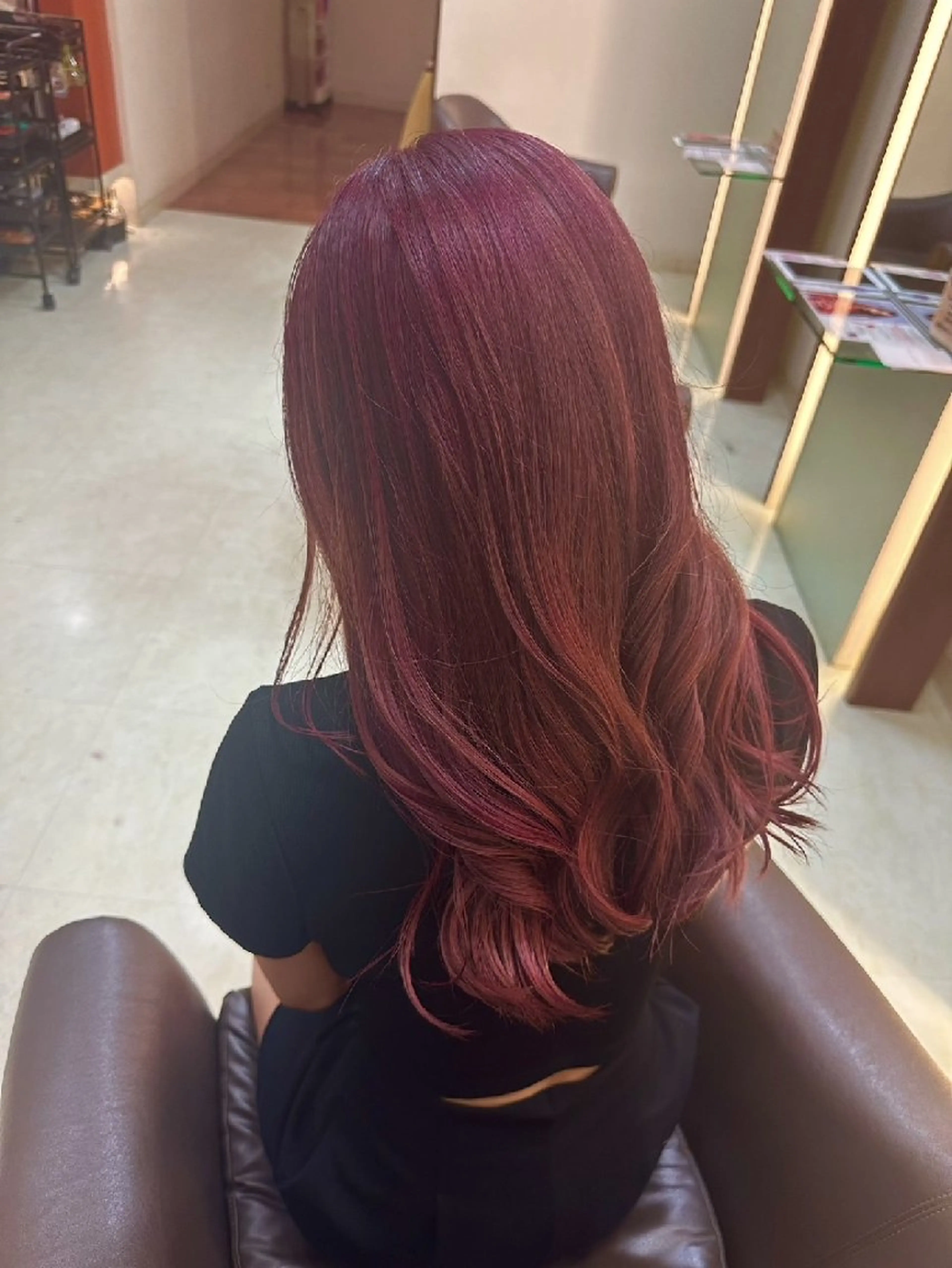 ロング カラー ブリーチ カシス ダブルカラー ピンクカラー 臼井 早智のヘアスタイル