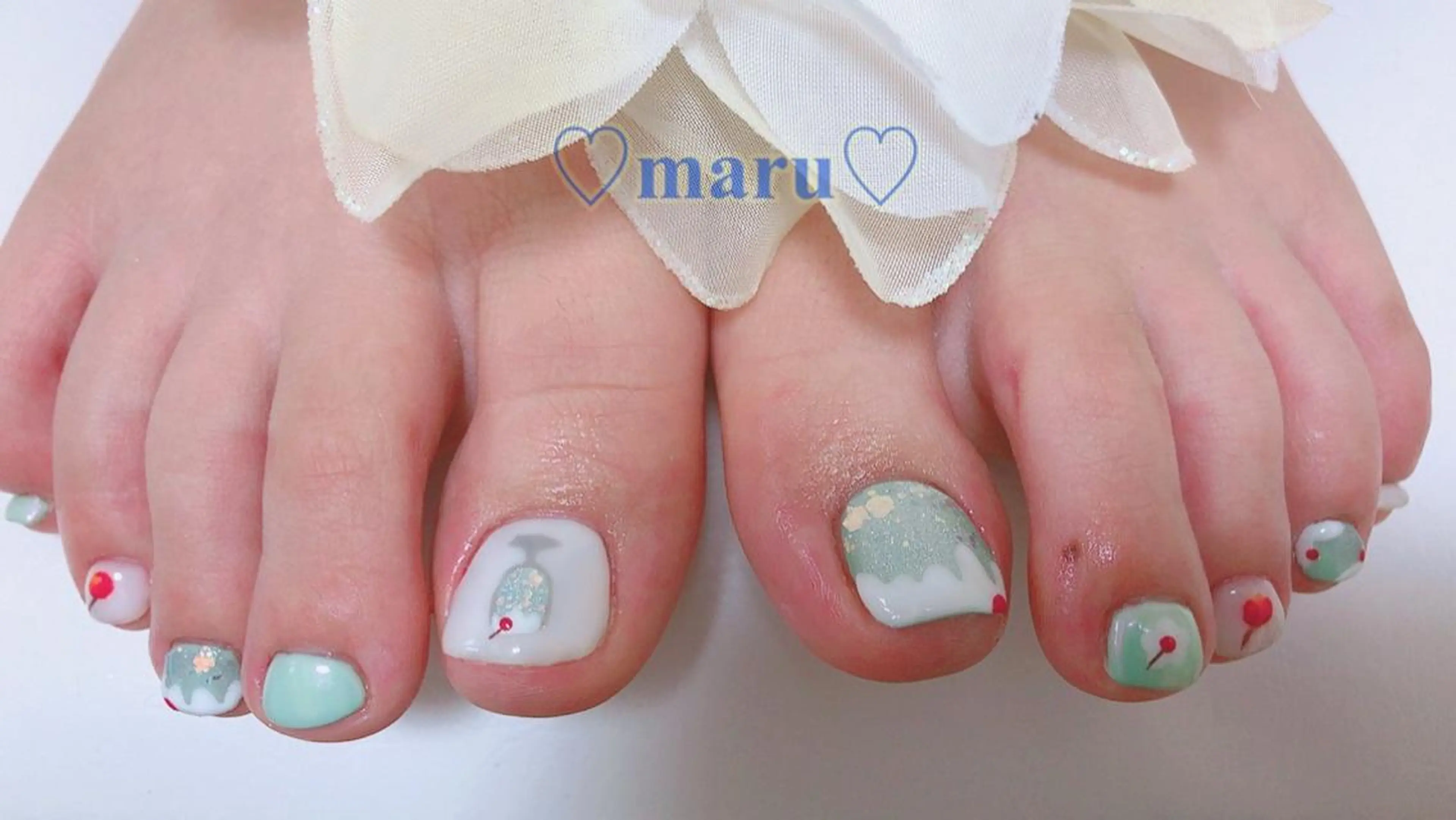 ネイル ハンドネイル フットネイル まるみ ♡のネイルデザイン