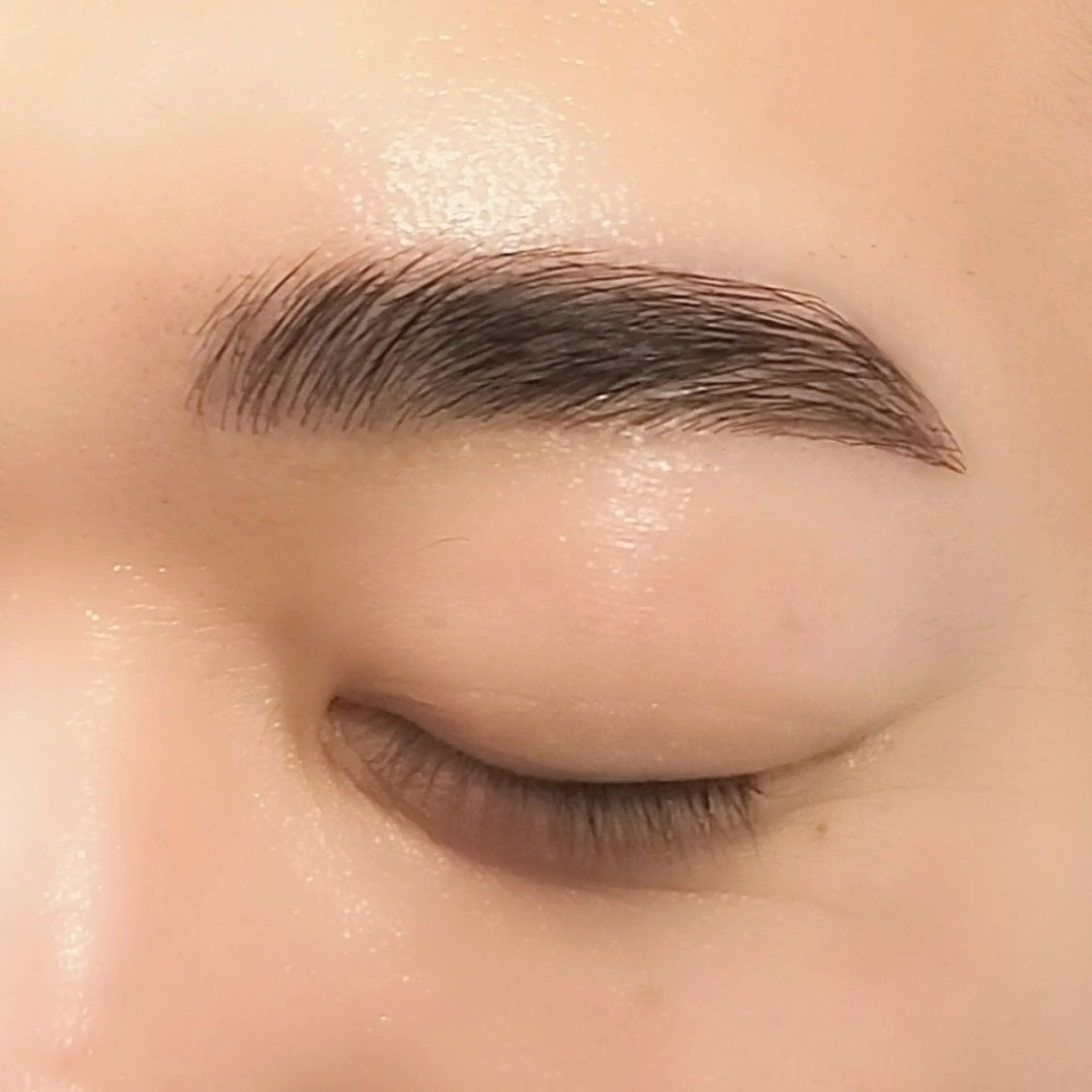 【メンズ人気】眉毛パーマ&ワックス脱毛の写真