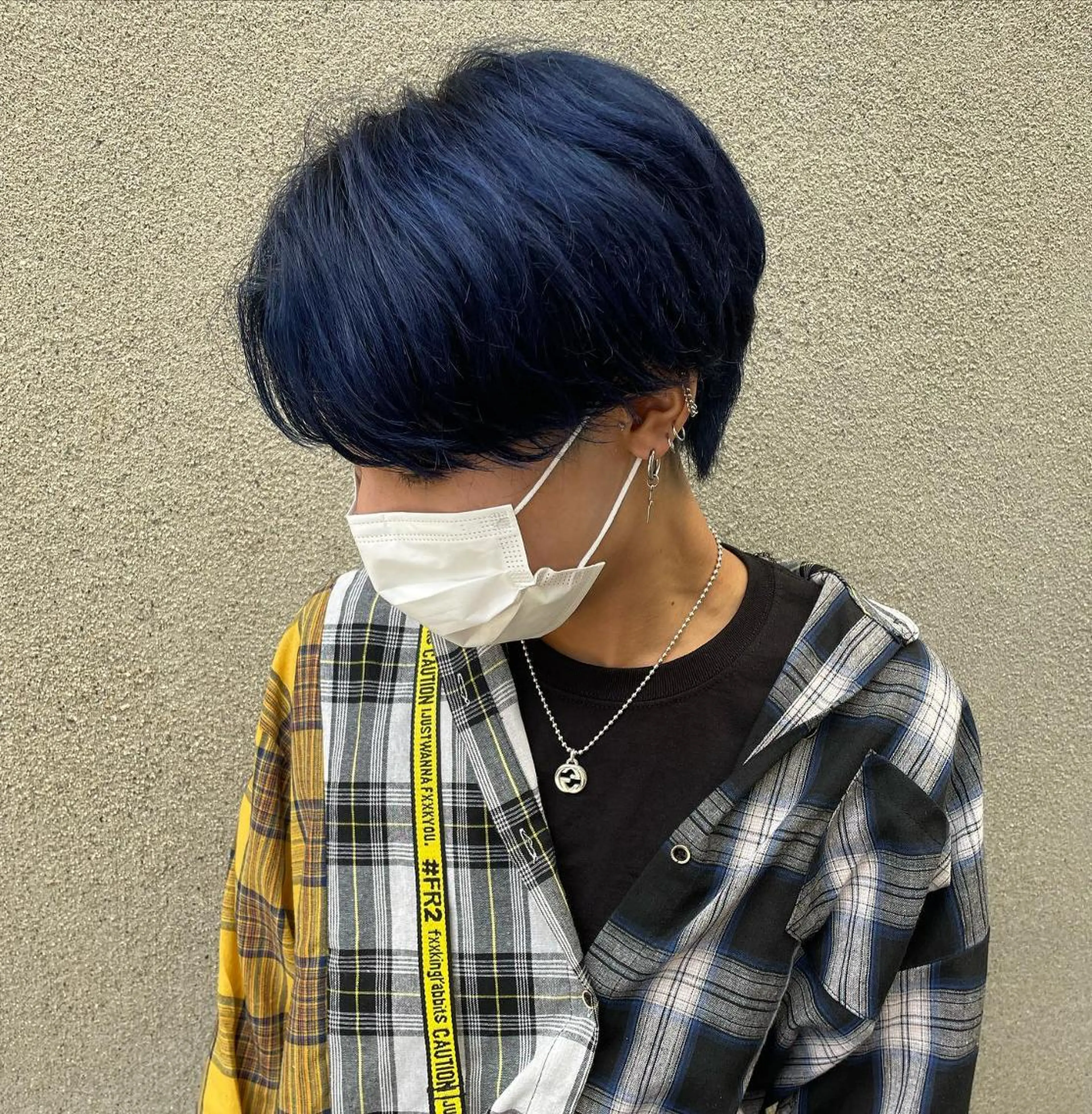 ショート カラー パーマ ヘアアレンジ メンズ キッズ ネイル マツエク・マツパ メンズハイトーン メンズ韓国風 ブルーカラー グレージュ ハイトーンカラー Saffyハリウッド トリートメント◎のヘアスタイル