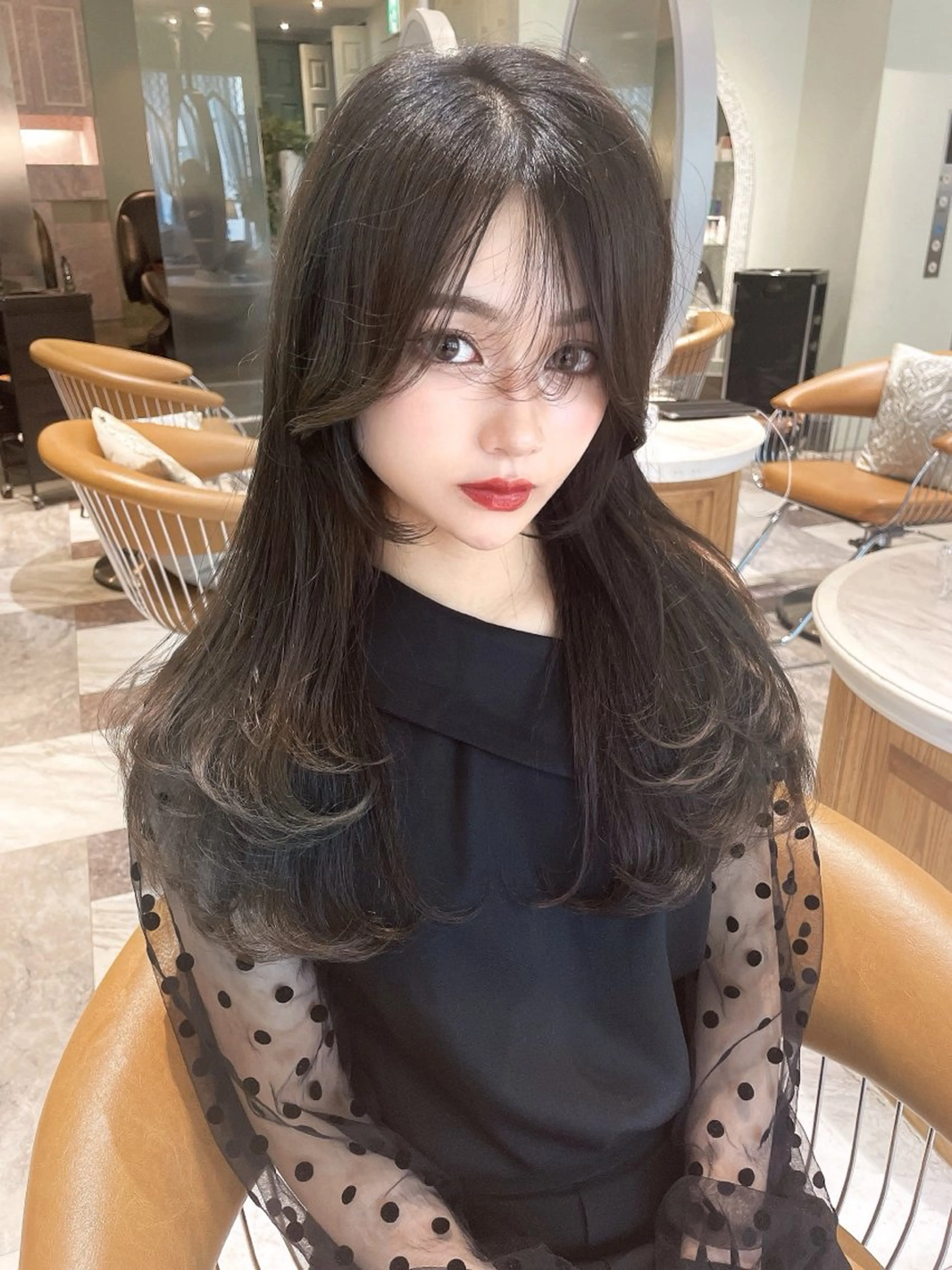 ミディアム カラー ベージュカラー 黒髪 ブリーチ ブルーカラー ブルーブラック 木屋元一/透明感 /レイヤー/顔まわりのヘアスタイル