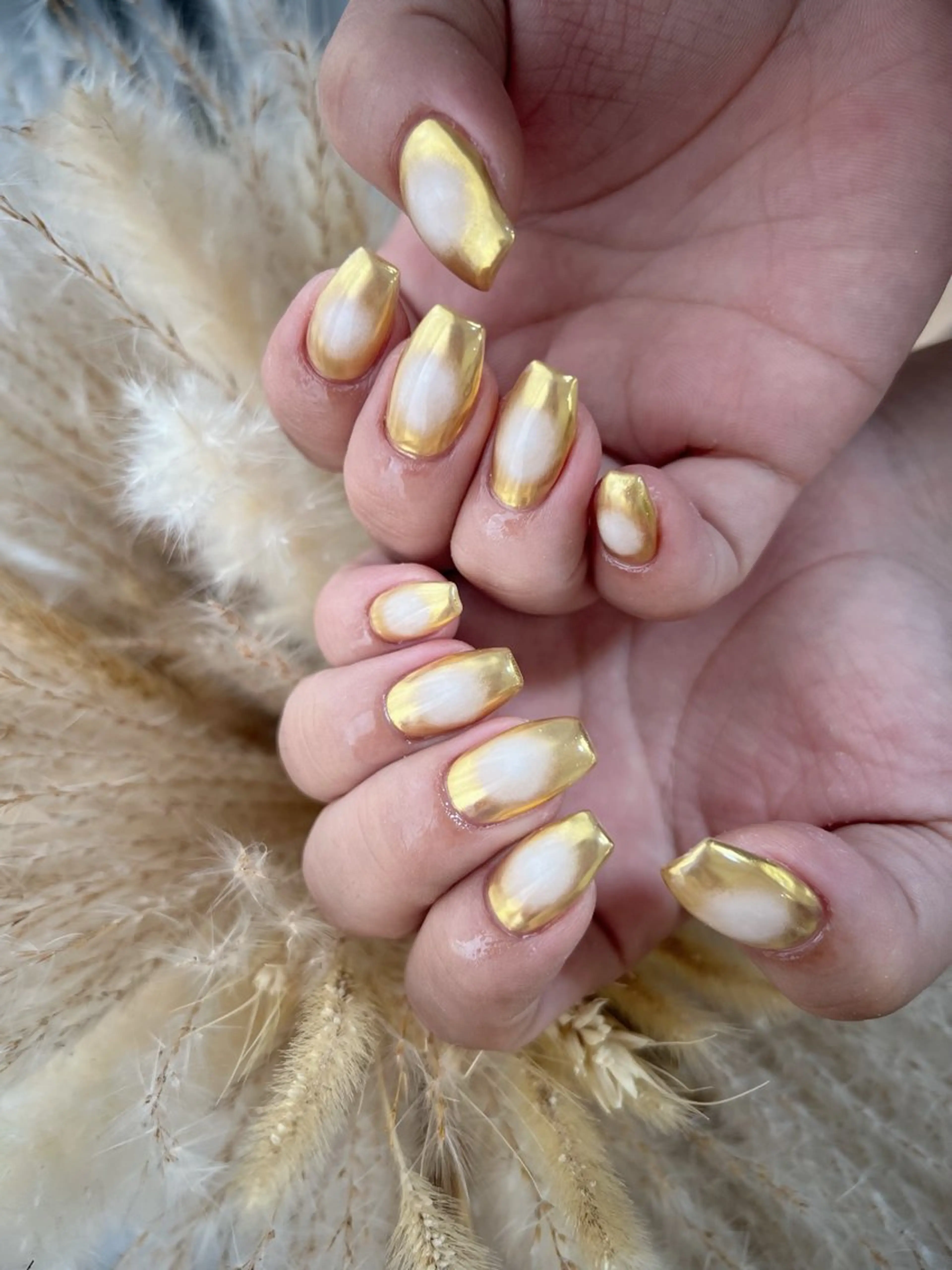 ネイル チークネイル ゴールド ミラーネイル ハンドネイル 川端 京香のネイルデザイン