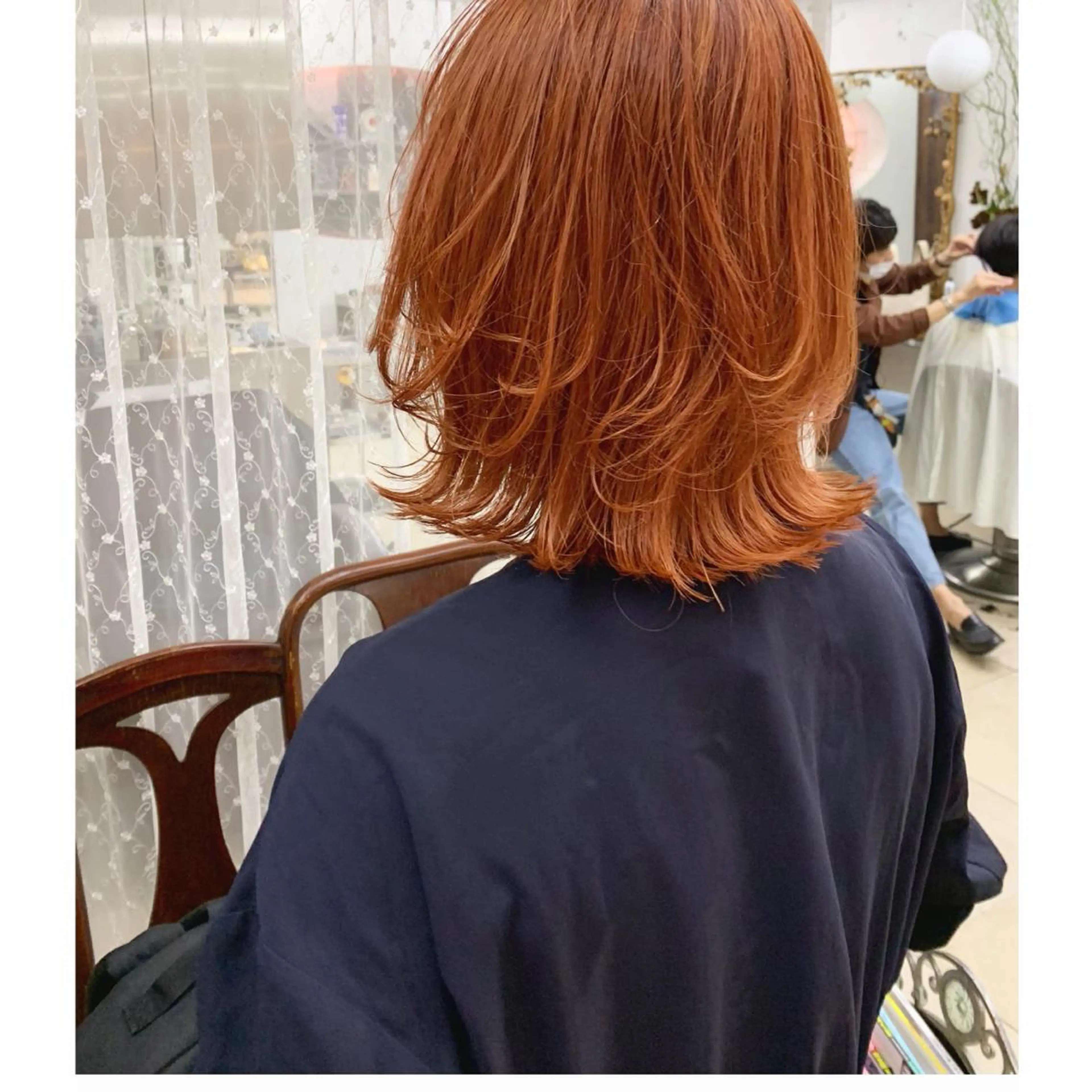 ミディアム カラー ブリーチ オレンジ 岩田菜央 《武蔵小杉》のヘアスタイル