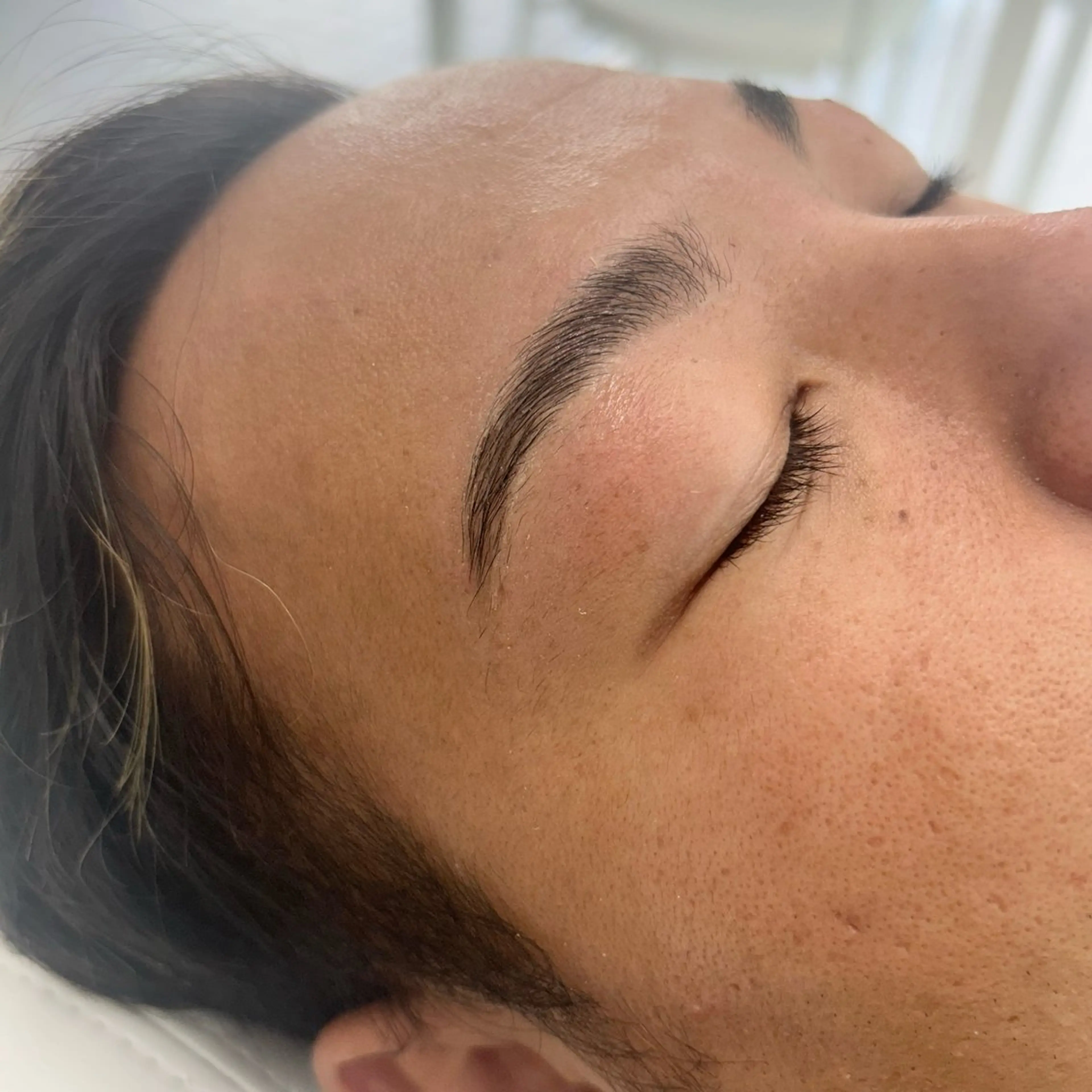 アイブロウ メンズアイブロウ 歯のホワイトニング専門店 MIGAQ 京都四条大宮店所属・佐藤 未来の眉毛・アイブロウイメージ