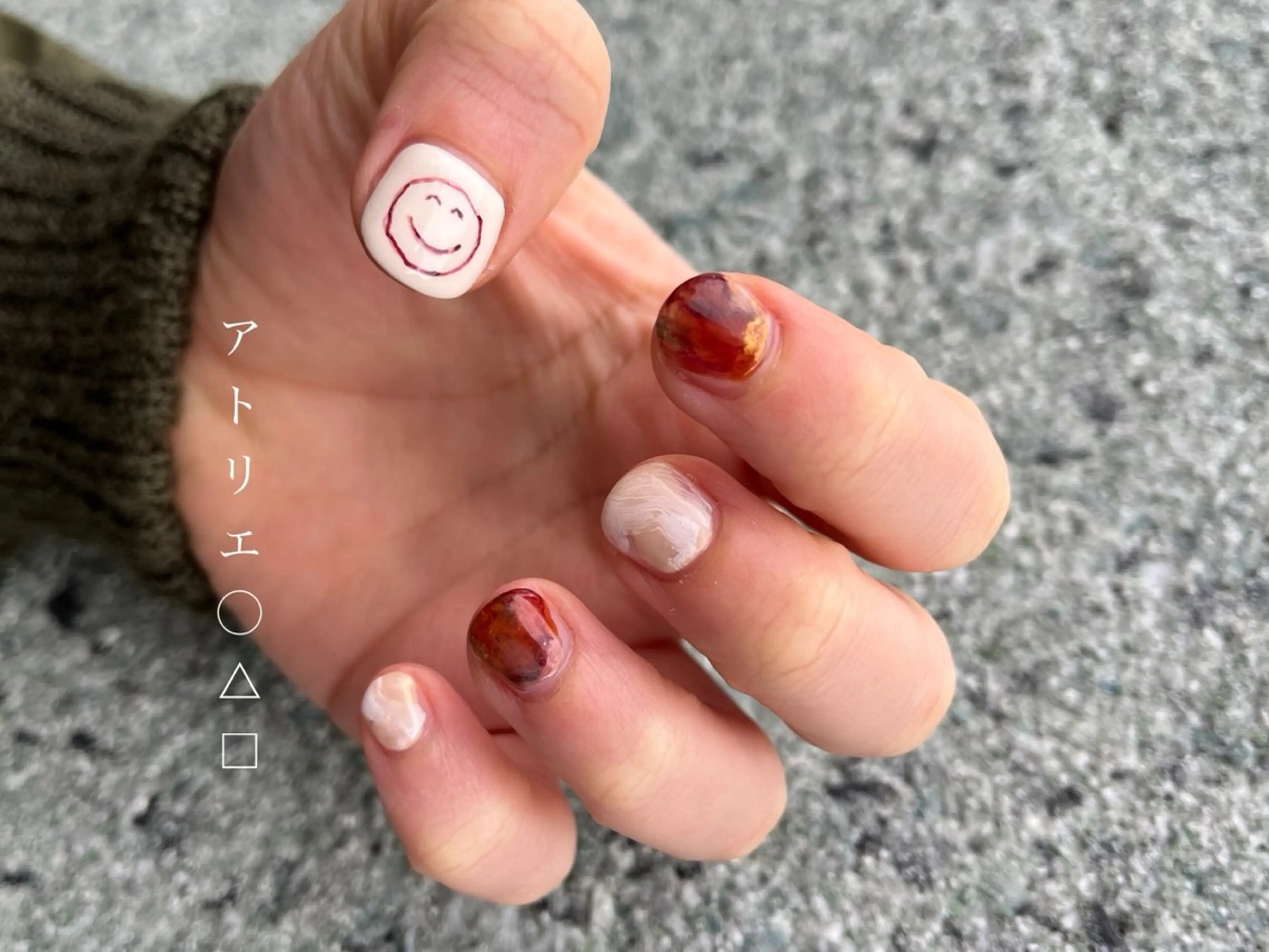 ネイル ハンドネイル アトリエ ○△□のネイルデザイン