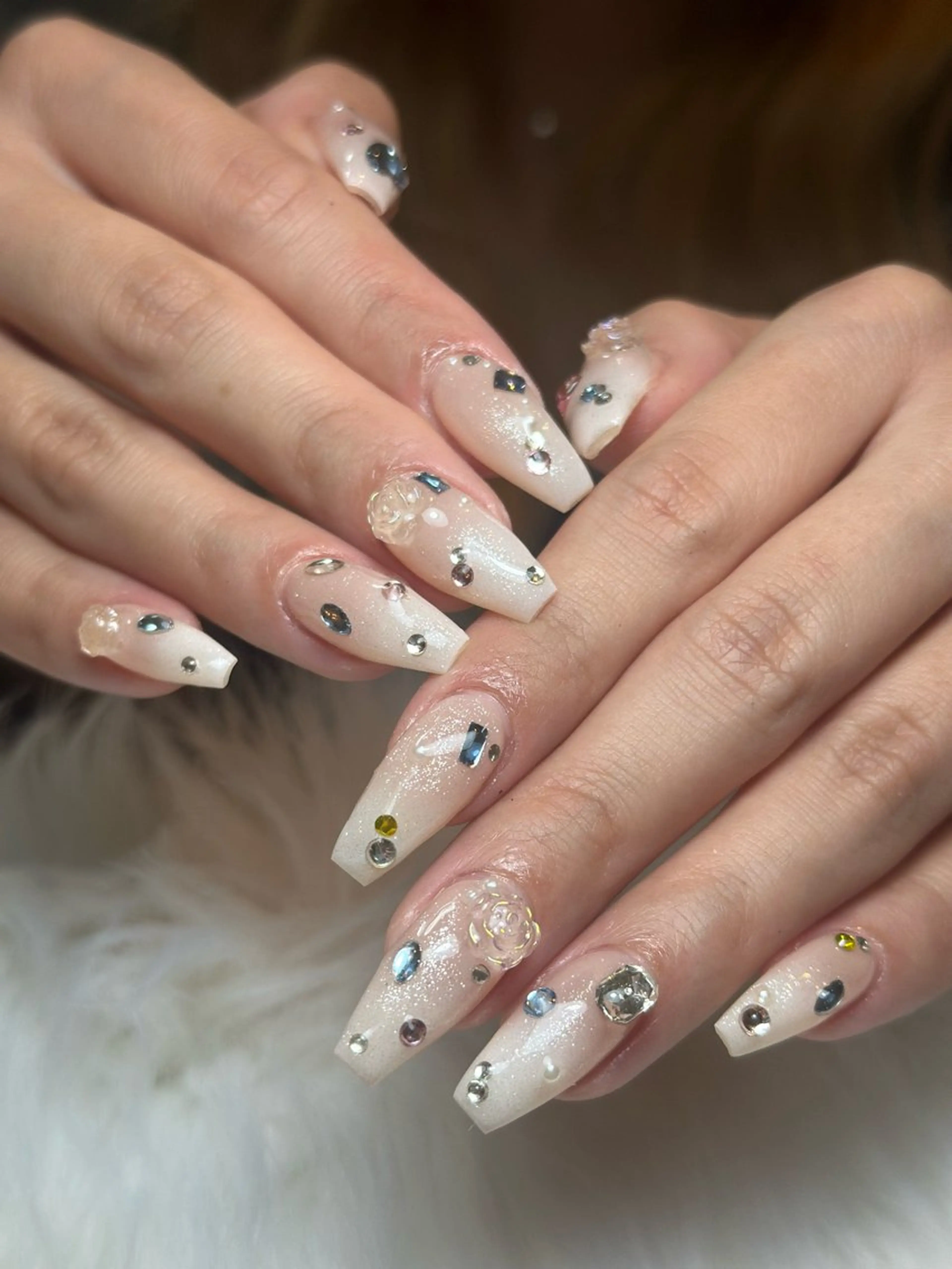 ネイル アートネイル ジェルネイル ニュアンスネイル シンプルネイル ネイルチップ ハンドネイル Nienail_ Luxeのネイルデザイン