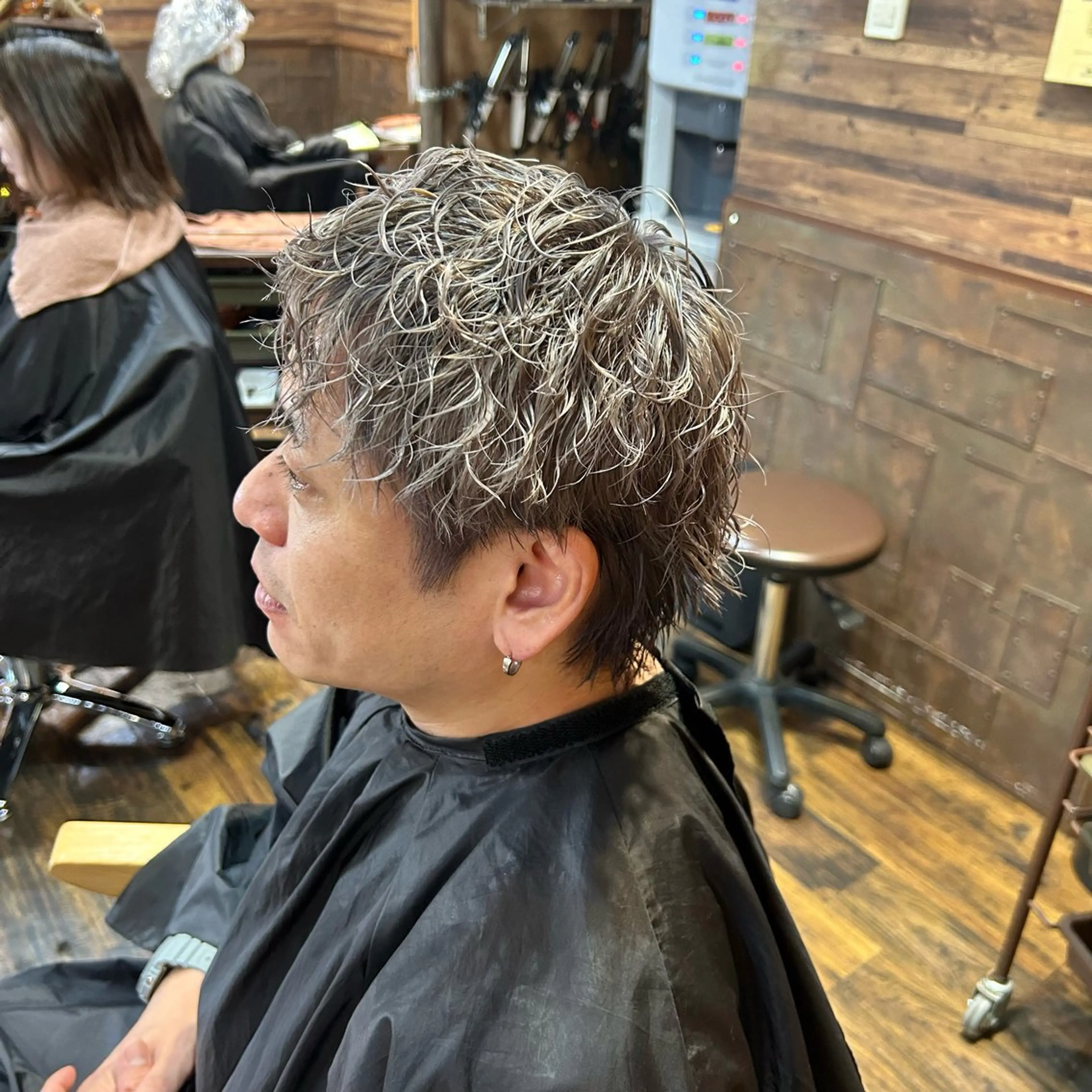 ショート カラー パーマ メンズ メンズパーマ ダブルカラー ヘアカラー トリートメント ツイスパ/メンズ特化 🦋𝑺𝑶𝑵𝑬の眉毛・アイブロウイメージ